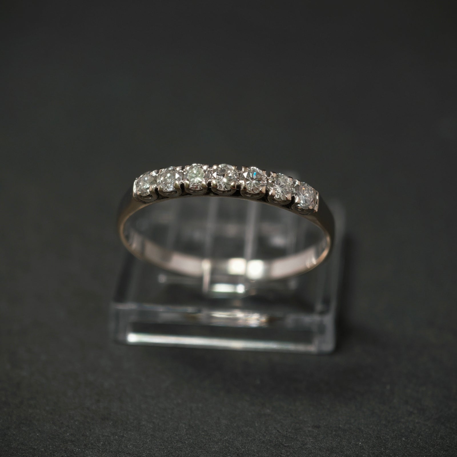 Ring 750/- Weißgold mit 7 Brillanten
