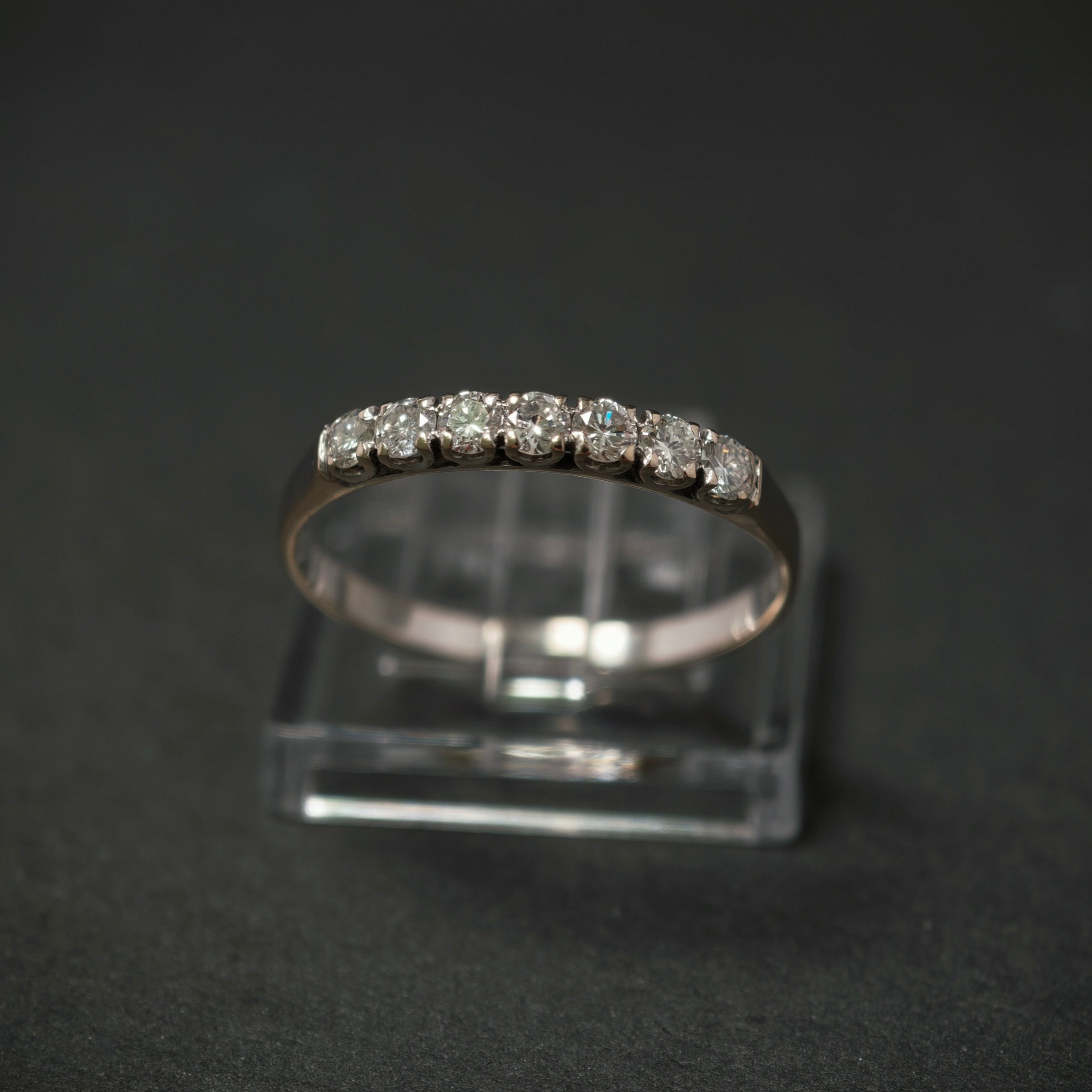 Ring 750/- Weißgold mit 7 Brillanten
