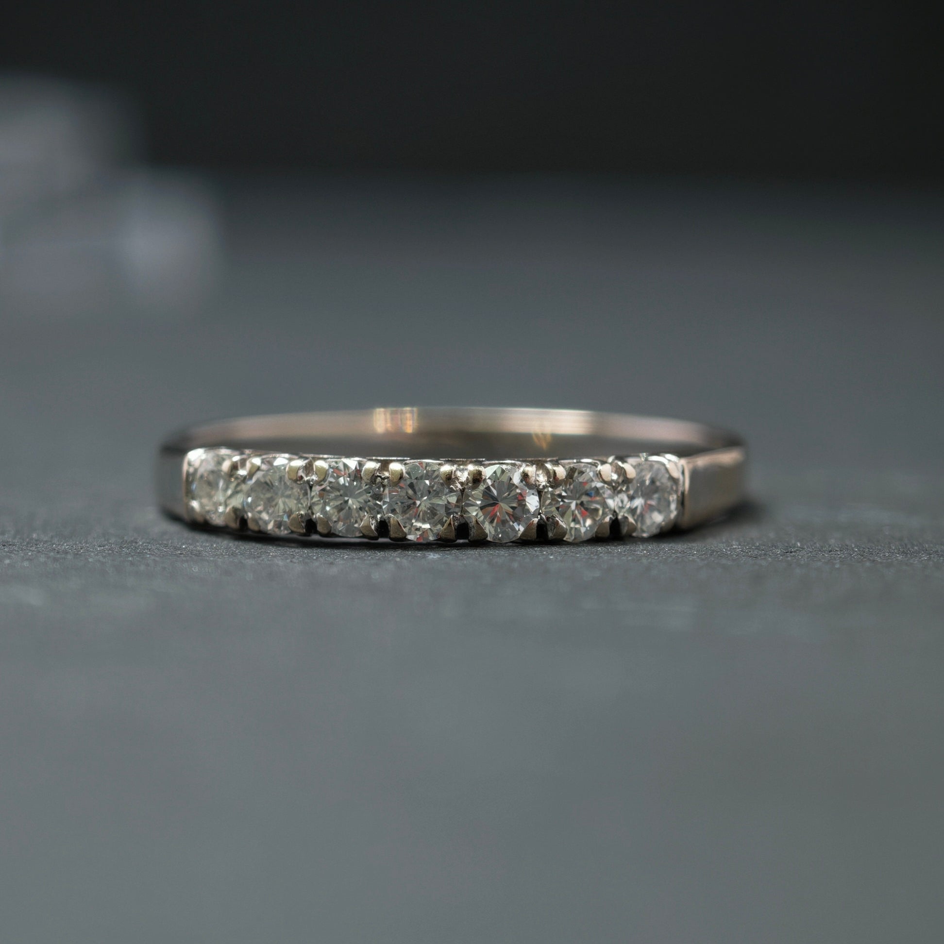 Ring 750/- Weißgold mit 7 Brillanten