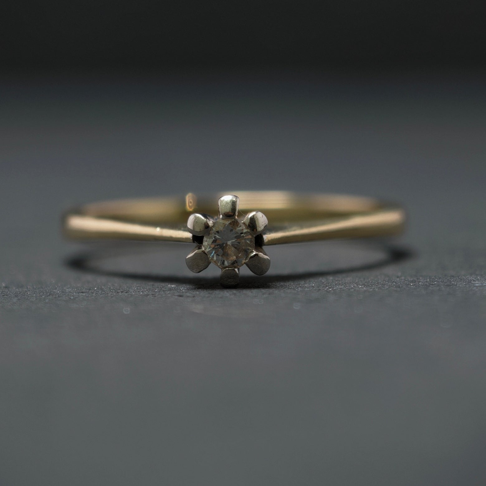 Ring 585/- Gelb- und Weißgold mit 1 Brillant