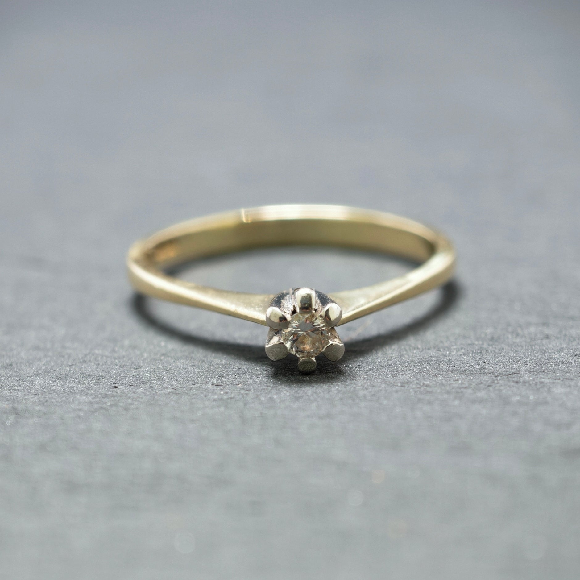 Ring 585/- Gelb- und Weißgold mit 1 Brillant