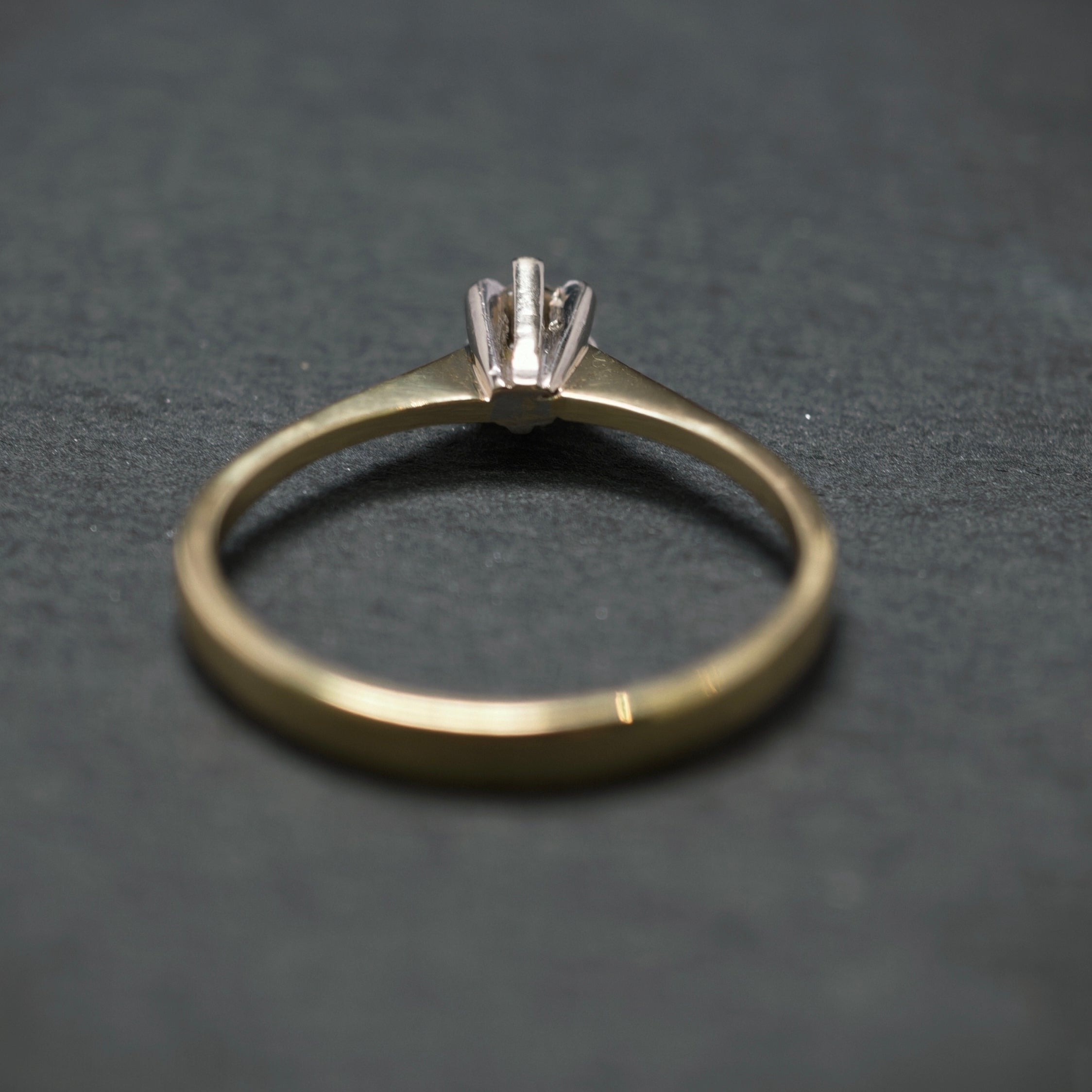 Ring 585/- Gelb- und Weißgold mit 1 Brillant