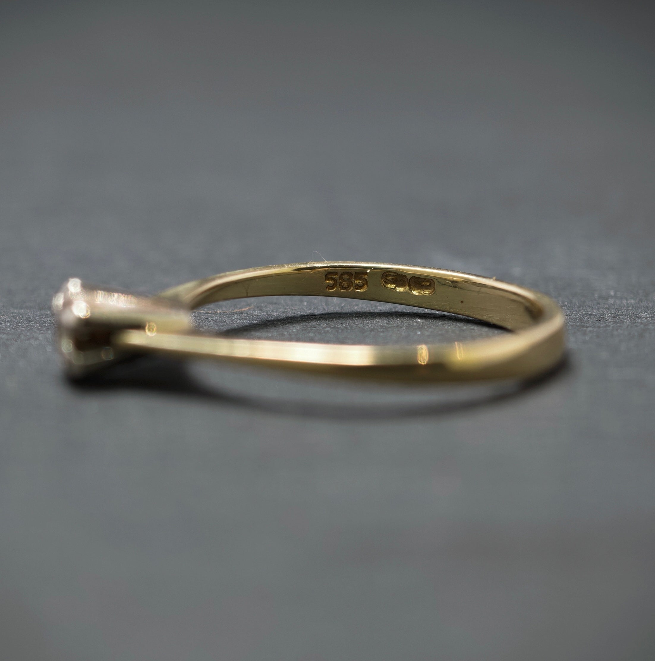 Ring 585/- Gelb- und Weißgold mit 1 Brillant