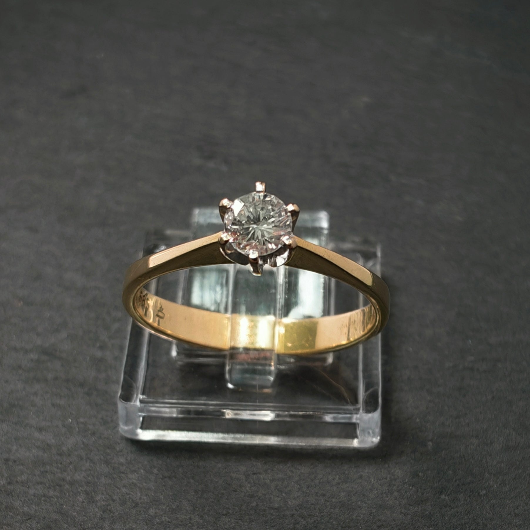 Ring 585/- Gelb- und Weißgold mit 1 Brillant