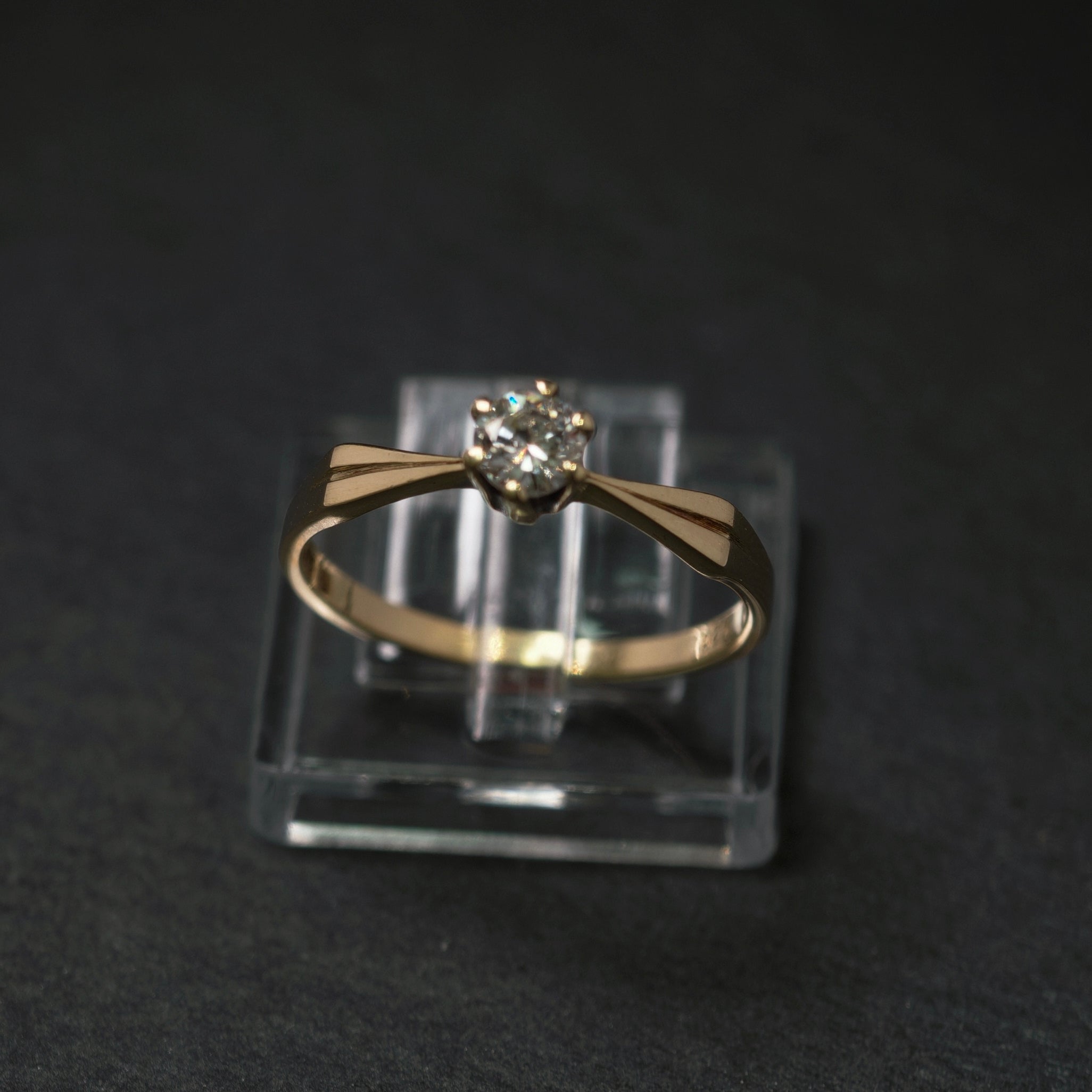 Ring 585/- Gelb- und Weißgold mit 1 Brillant
