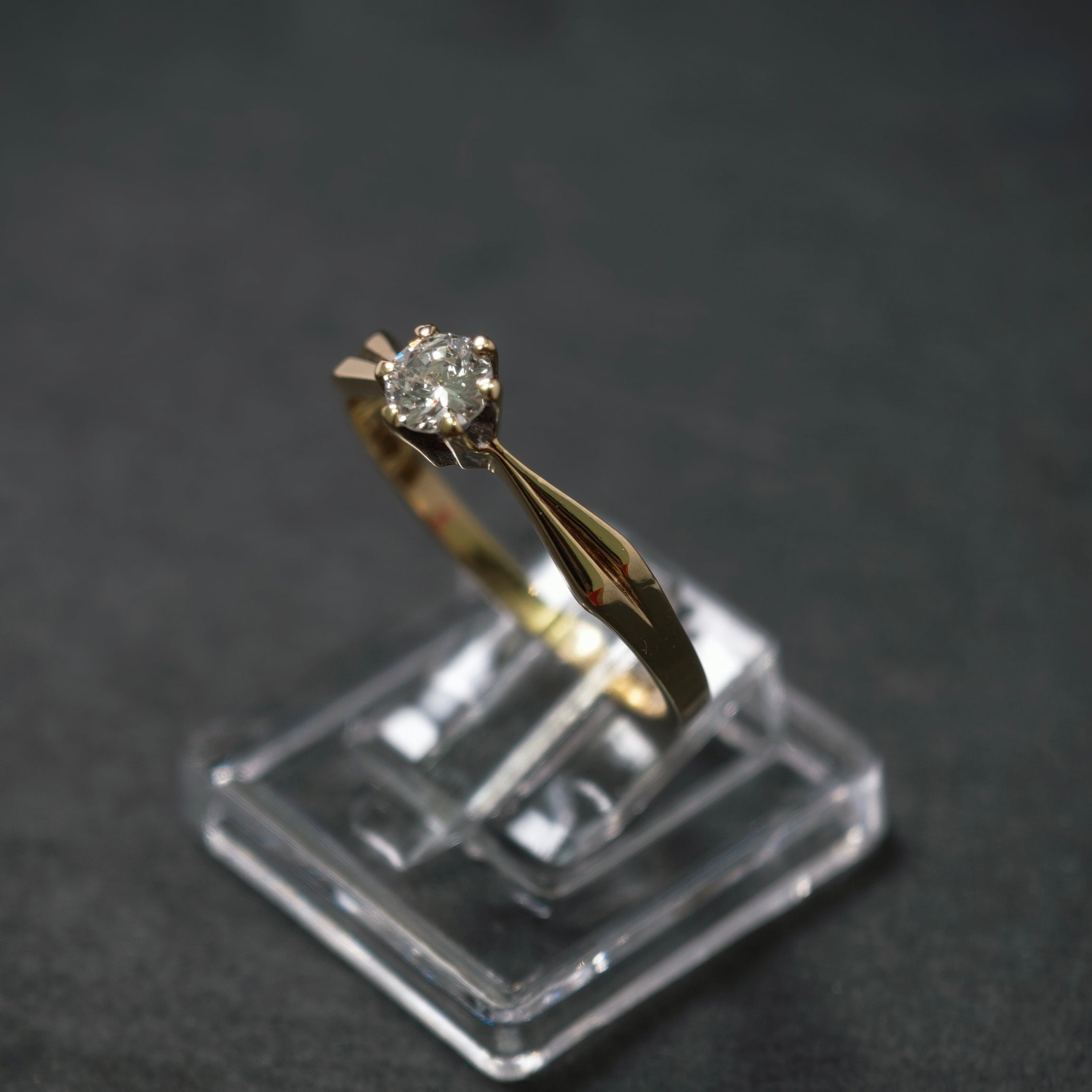 Ring 585/- Gelb- und Weißgold mit 1 Brillant