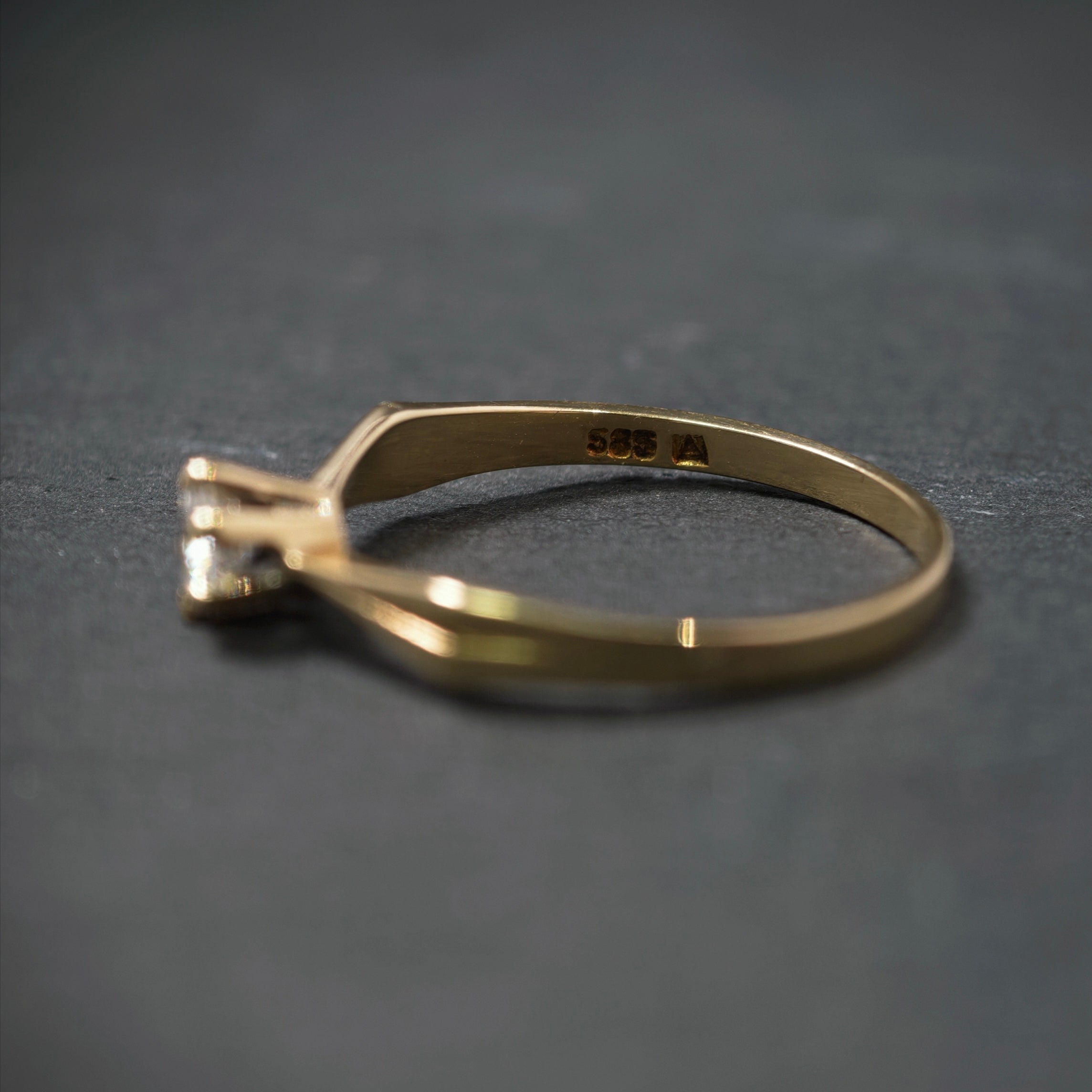 Ring 585/- Gelb- und Weißgold mit 1 Brillant