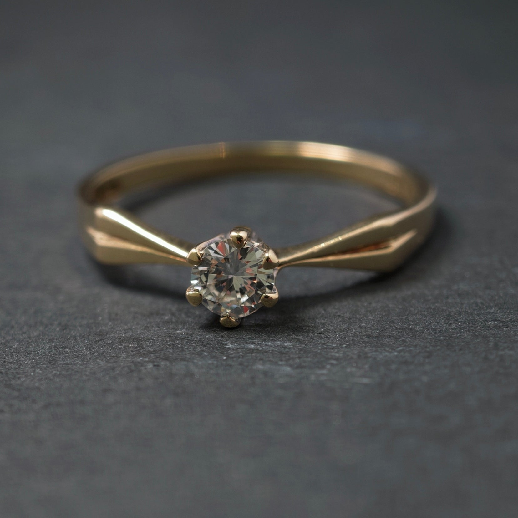 Ring 585/- Gelb- und Weißgold mit 1 Brillant
