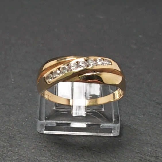 Ring 585/- Gelbgold mit 8 Brillanten