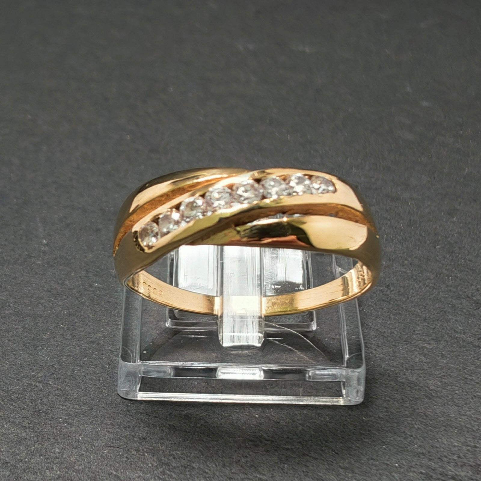 Ring 585/- Gelbgold mit 8 Brillanten