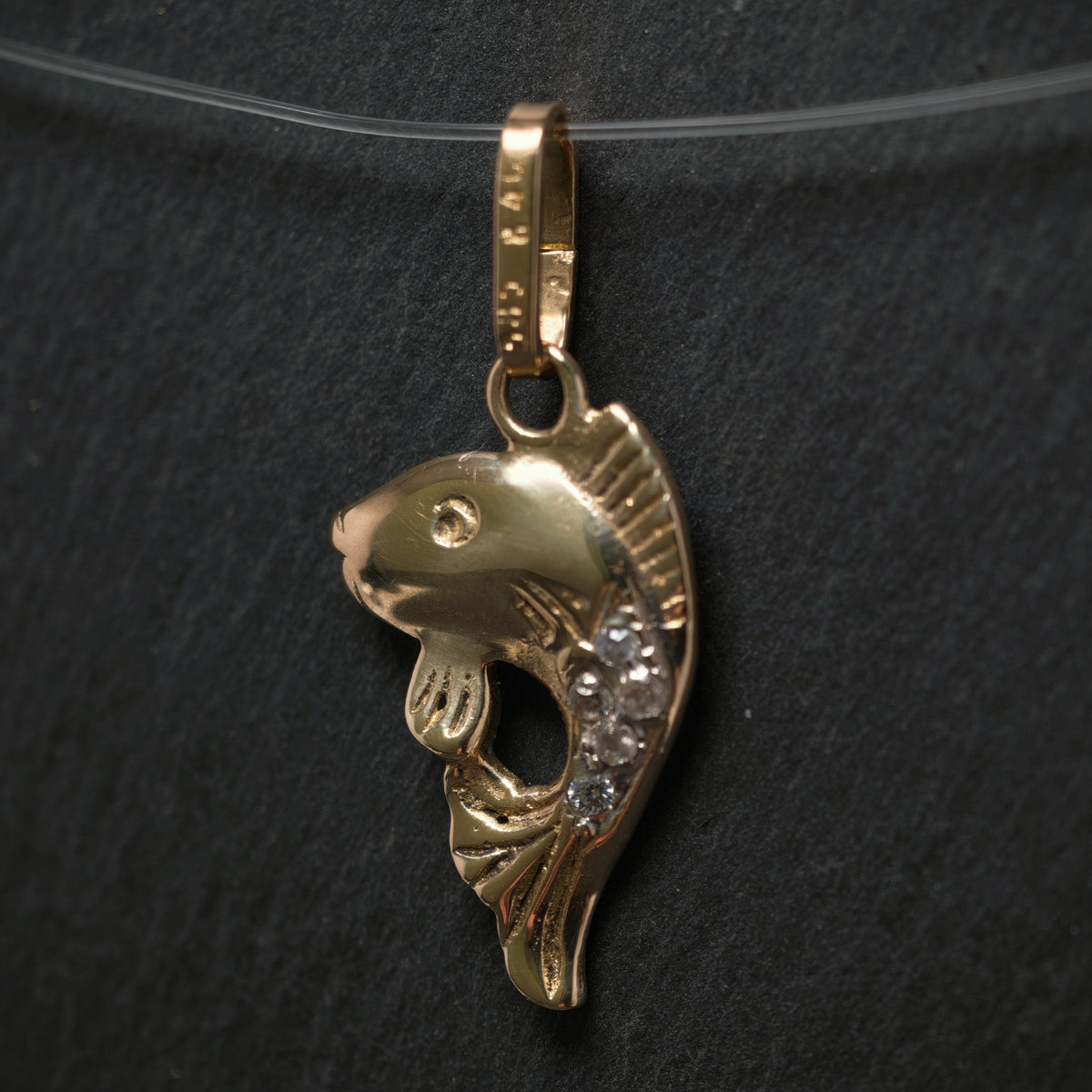 Anhänger ,,Fisch'' 585/- Gelbgold mit 5 Diamanten