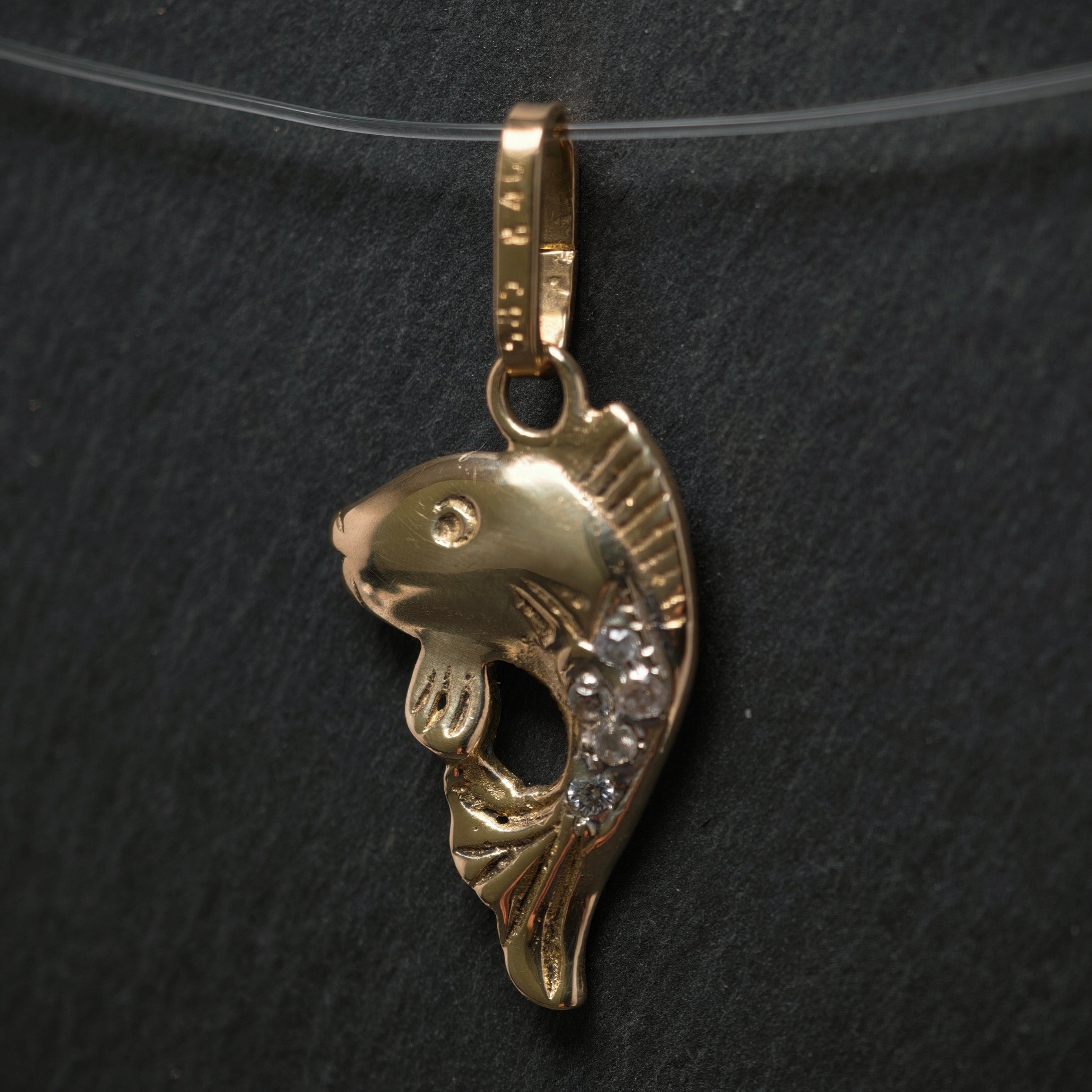 Anhänger ,,Fisch'' 585/- Gelbgold mit 5 Diamanten