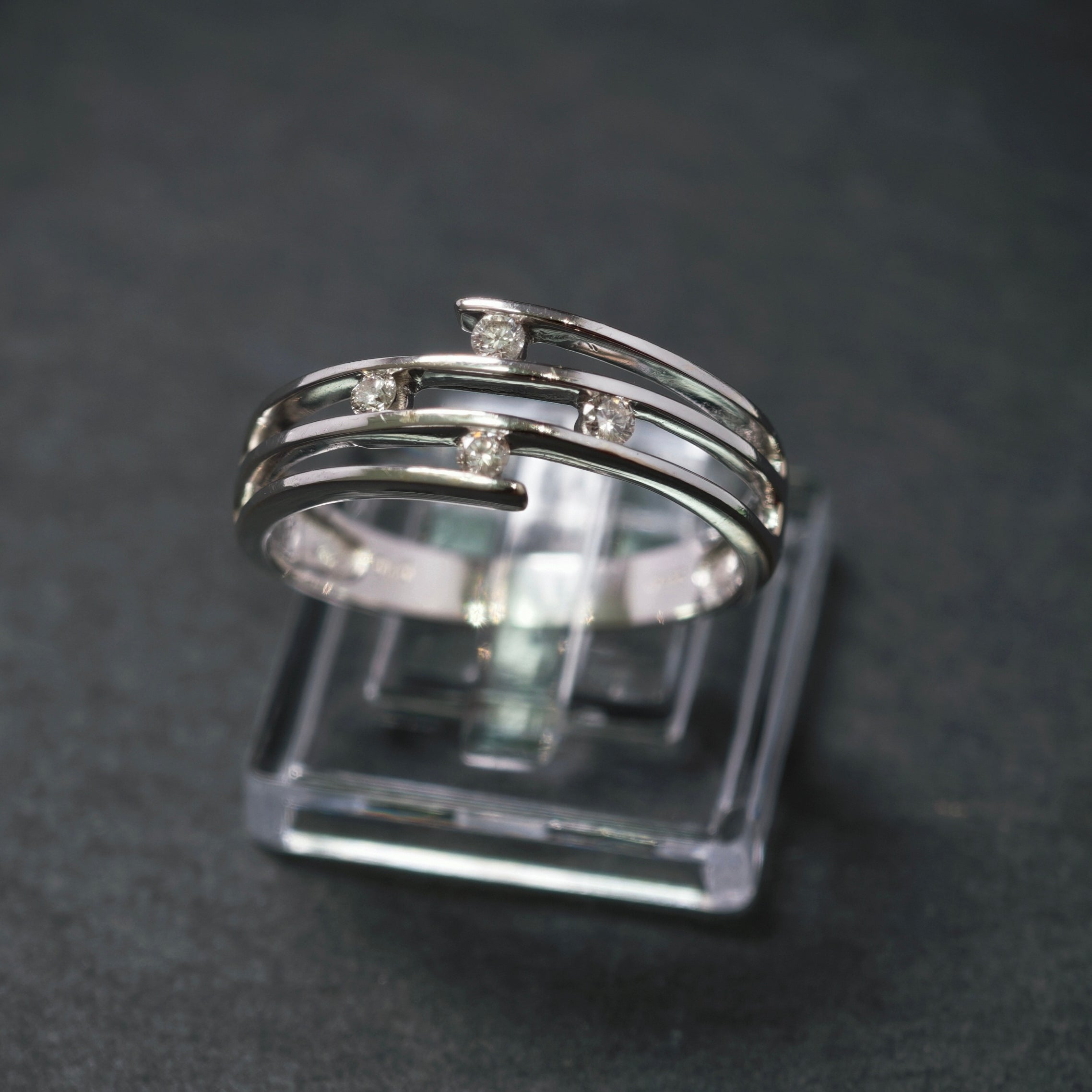 Ring 585/- Weißgold mit 4 Brillanten