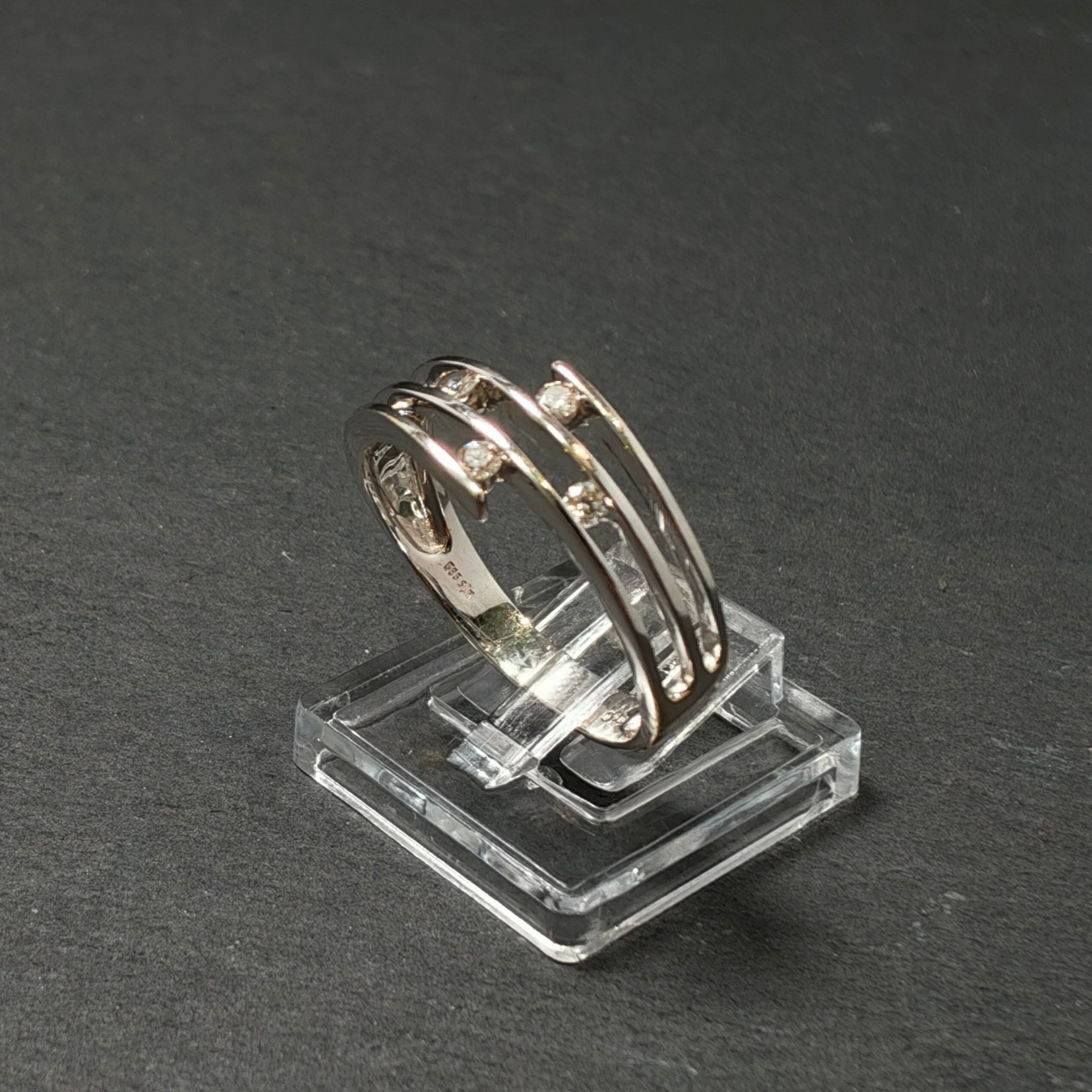 Ring 585/- Weißgold mit 4 Brillanten