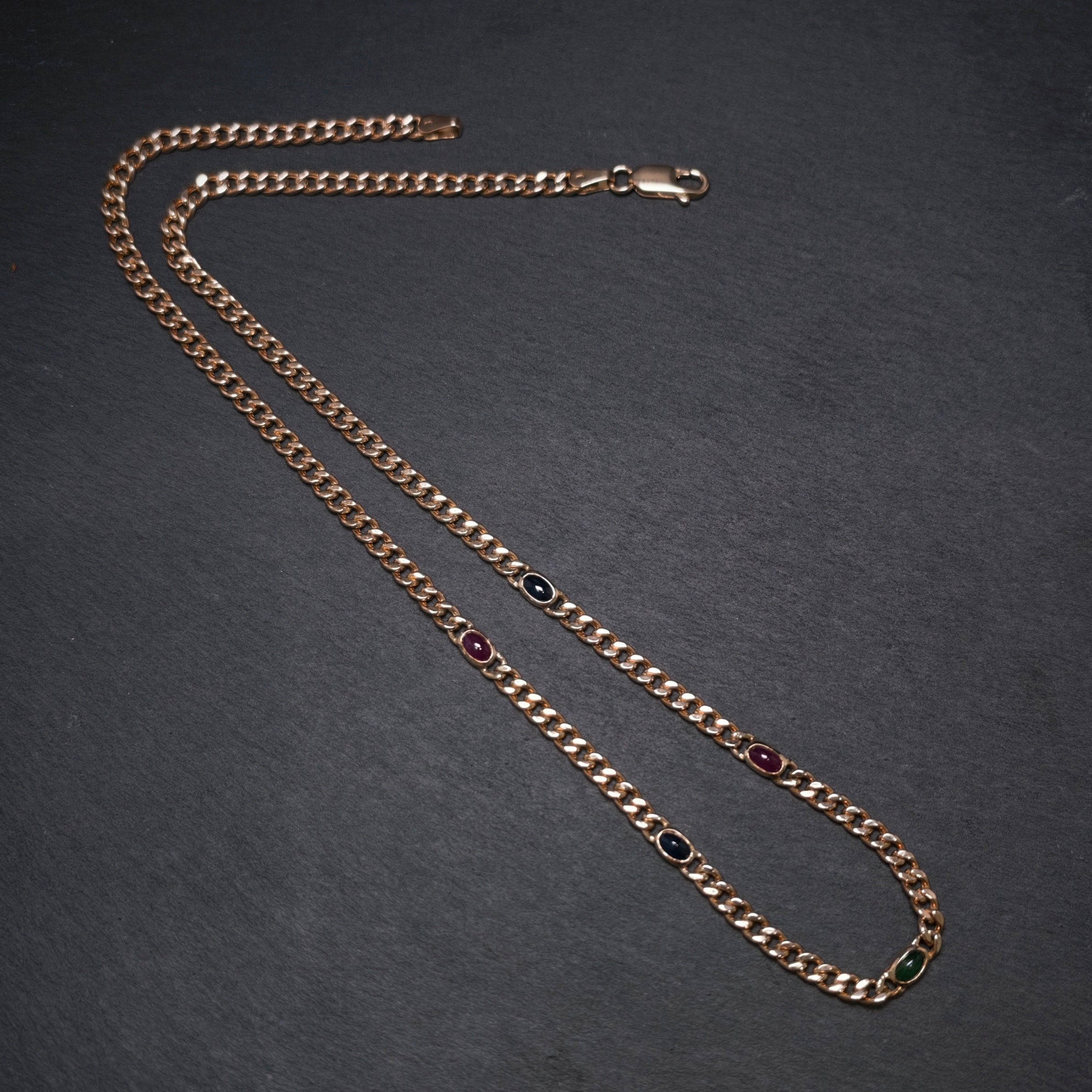Panzerkette 333/- Gelbgold mit 2 Saphiren 2 Rubinen und 1 Smaragd