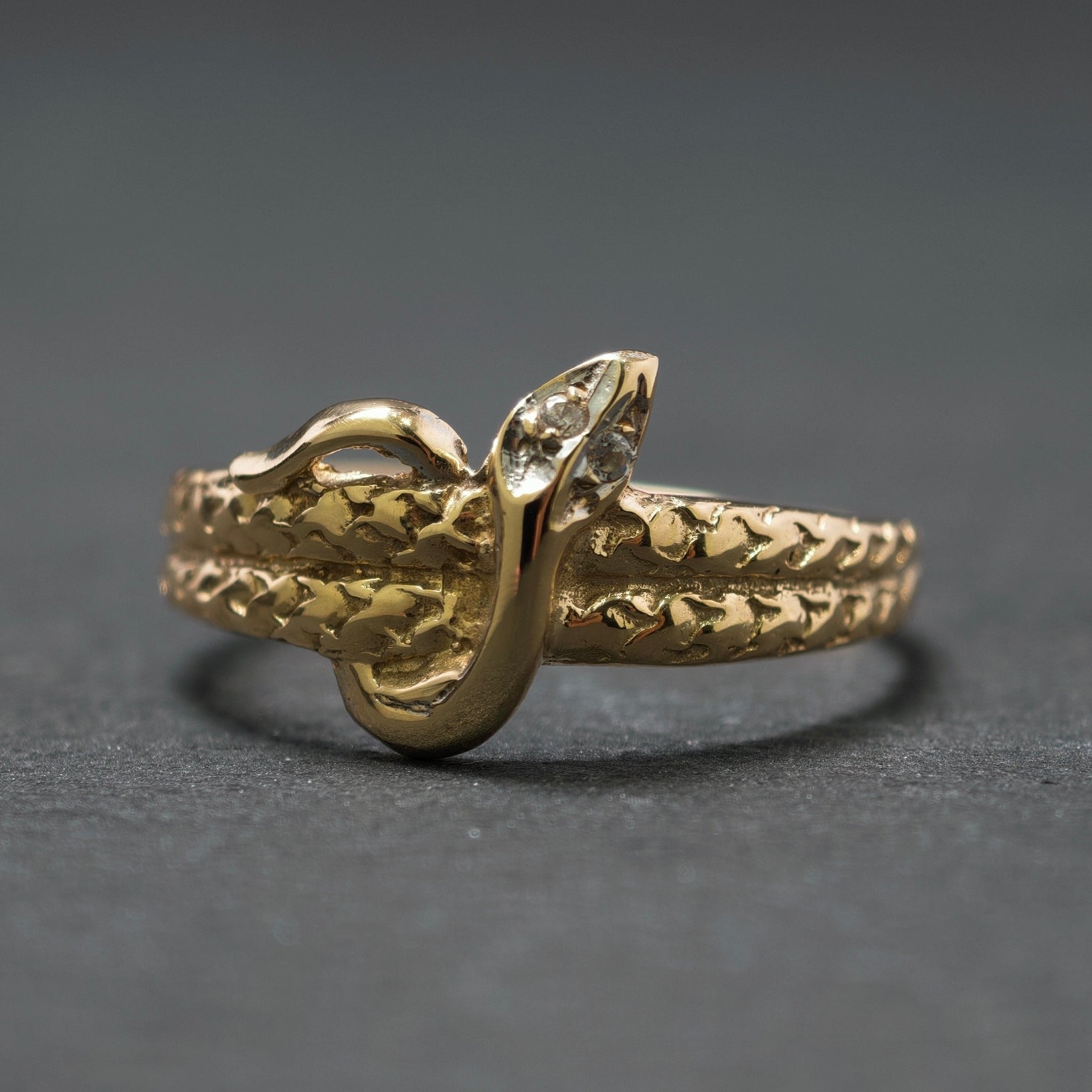 Ring "Schlange" 585/- Gelbgold mit 2 Diamanten