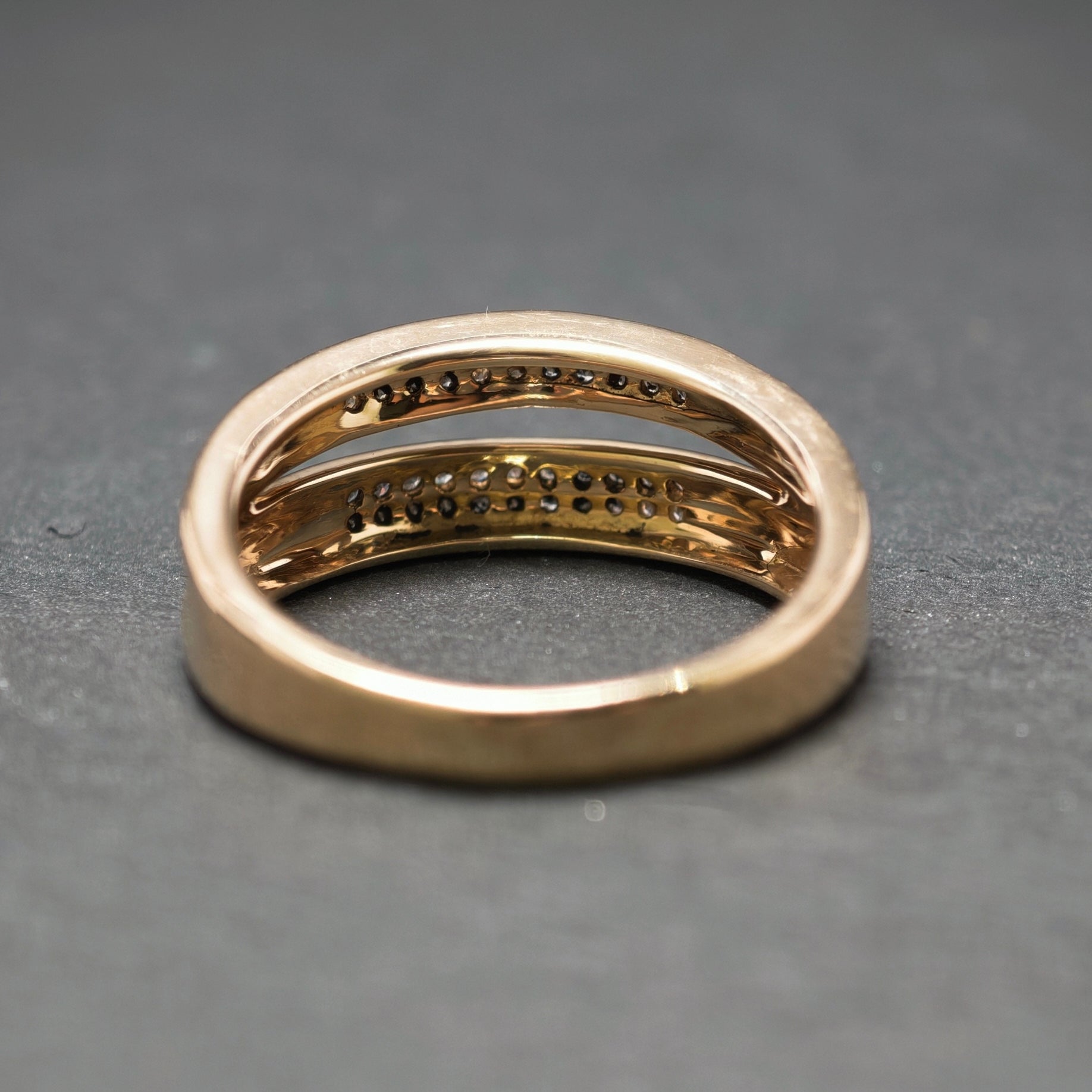 Ring 585/- Gelb- und Weißgold mit 44 Diamanten