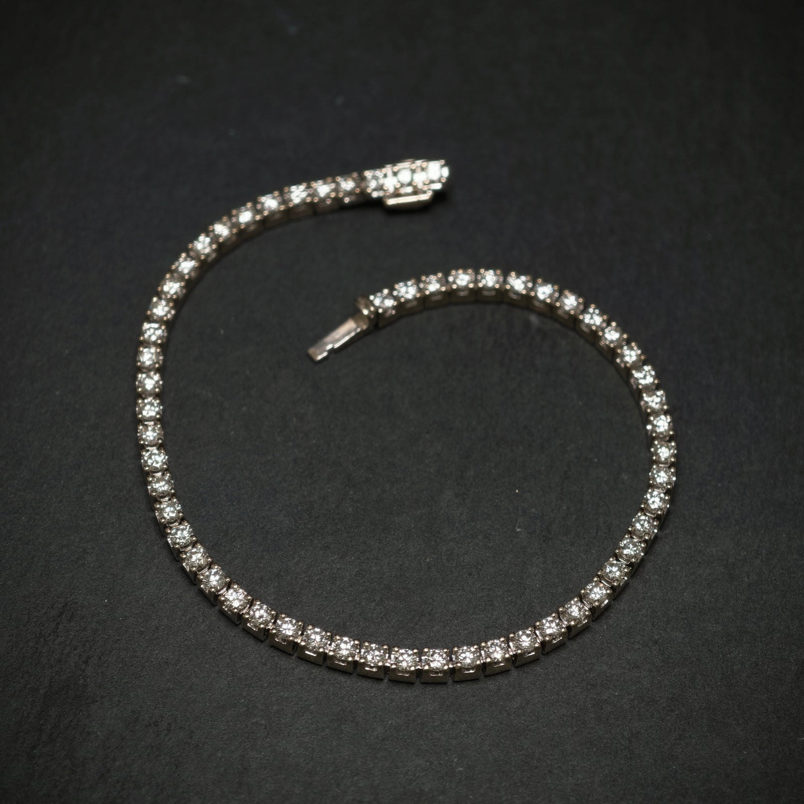 Riverarmband 750/- Weißgold mit 58 Brillanten