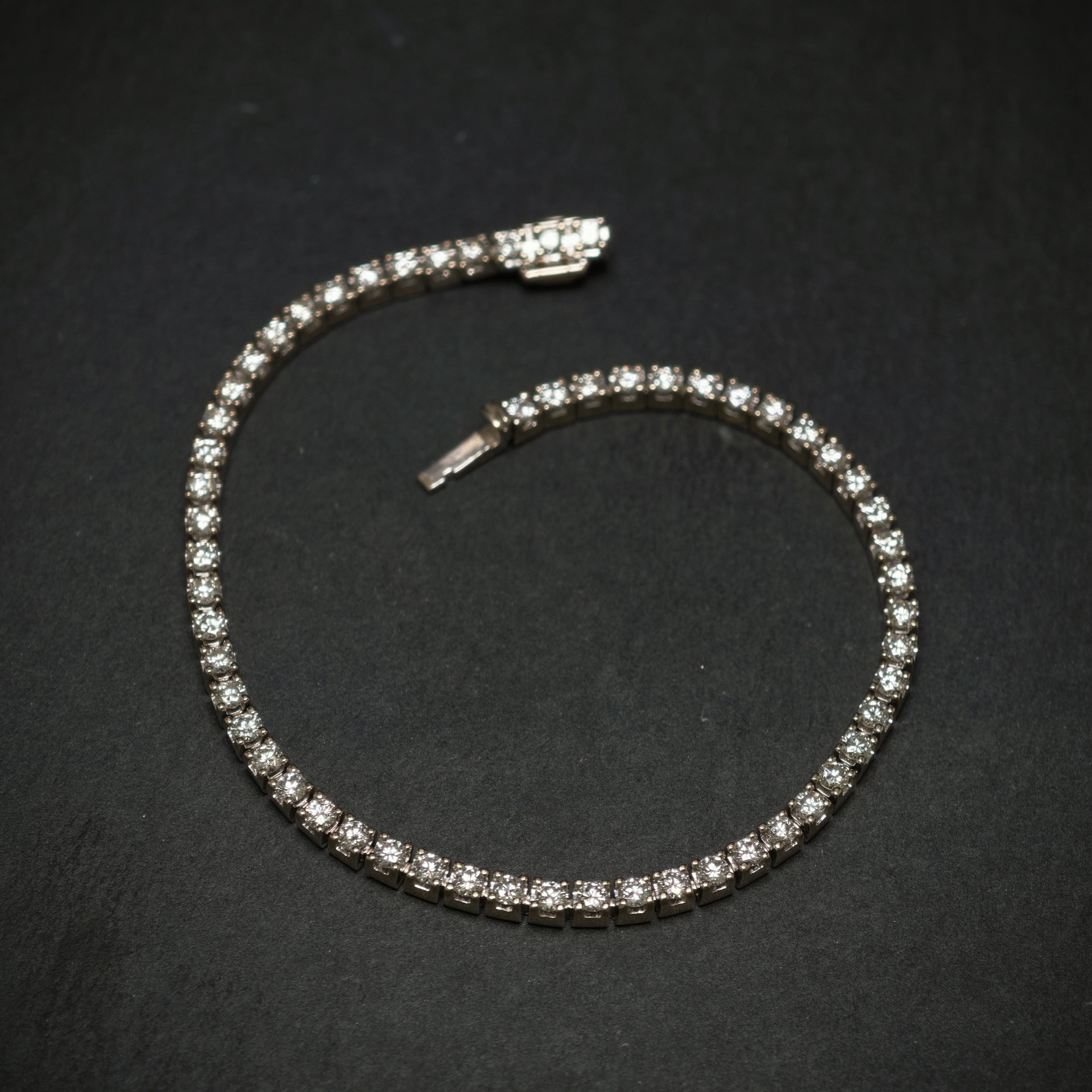 Riverarmband 750/- Weißgold mit 58 Brillanten
