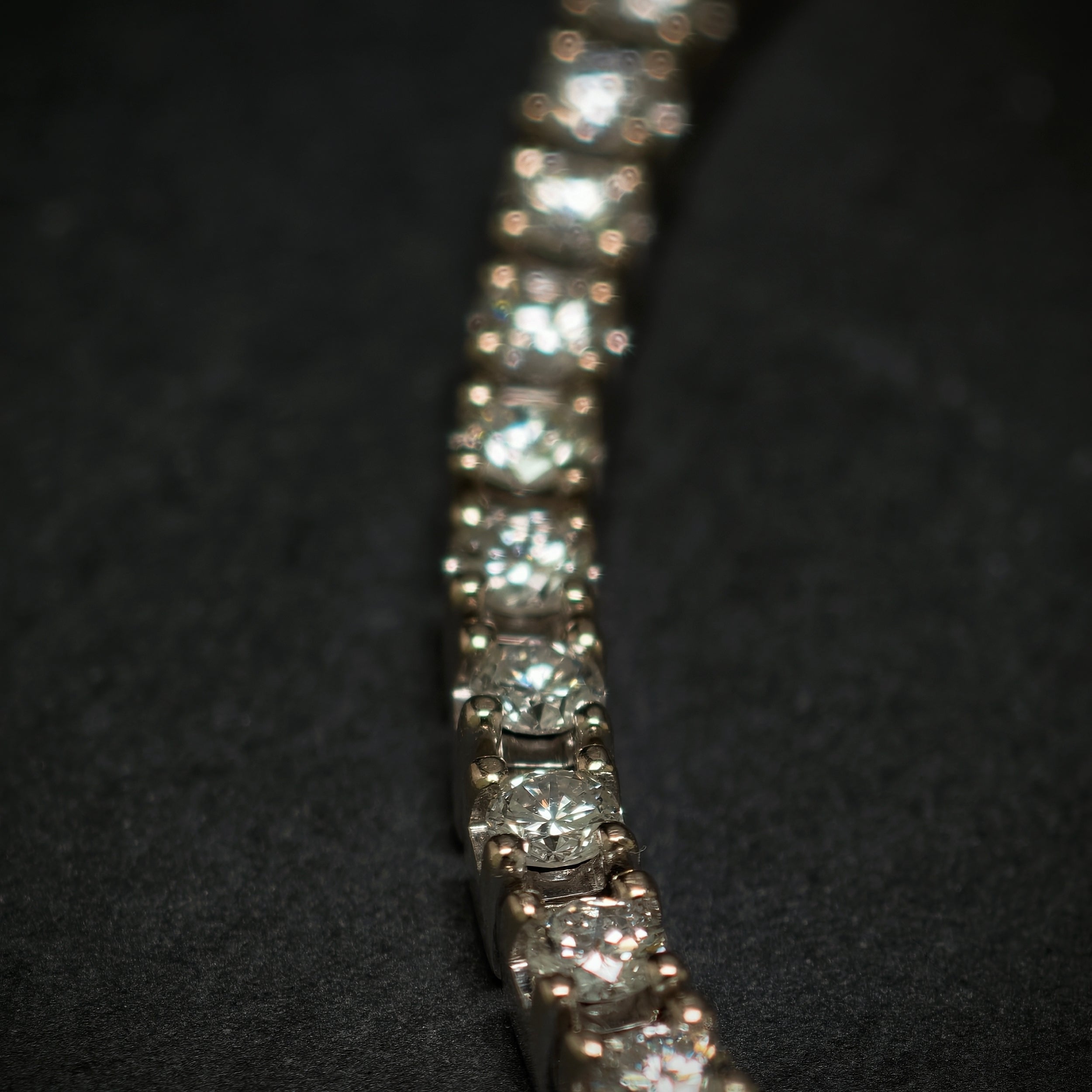 Riverarmband 750/- Weißgold mit 58 Brillanten