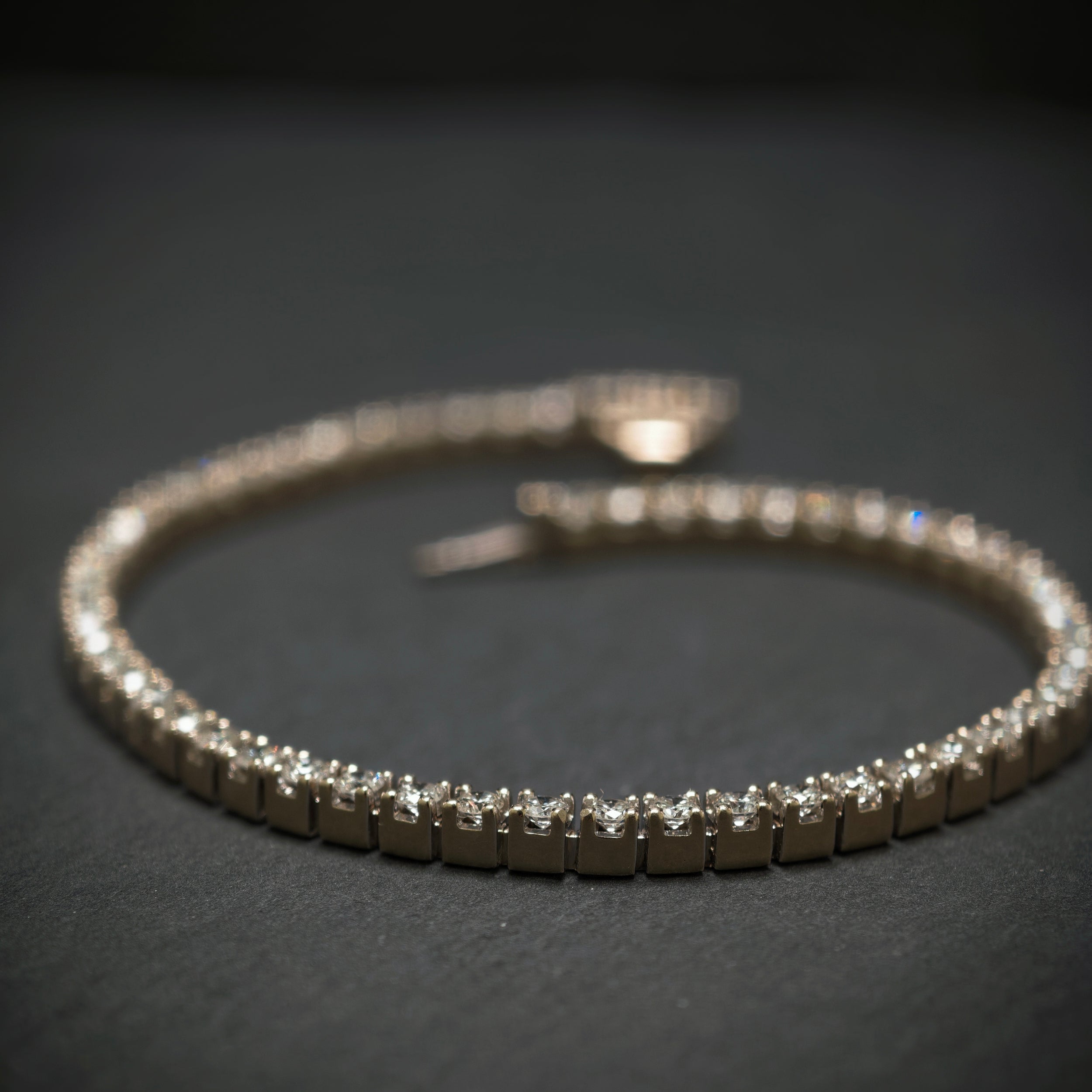 Riverarmband 750/- Weißgold mit 58 Brillanten