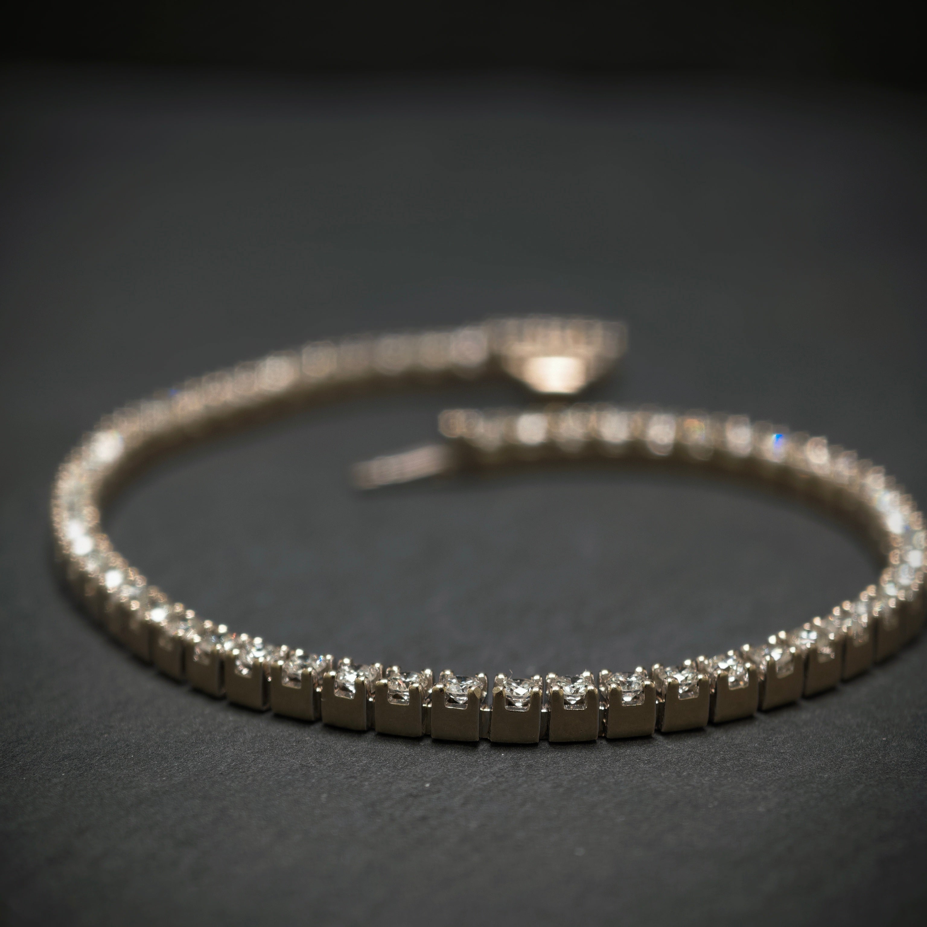 Riverarmband 750/- Weißgold mit 58 Brillanten