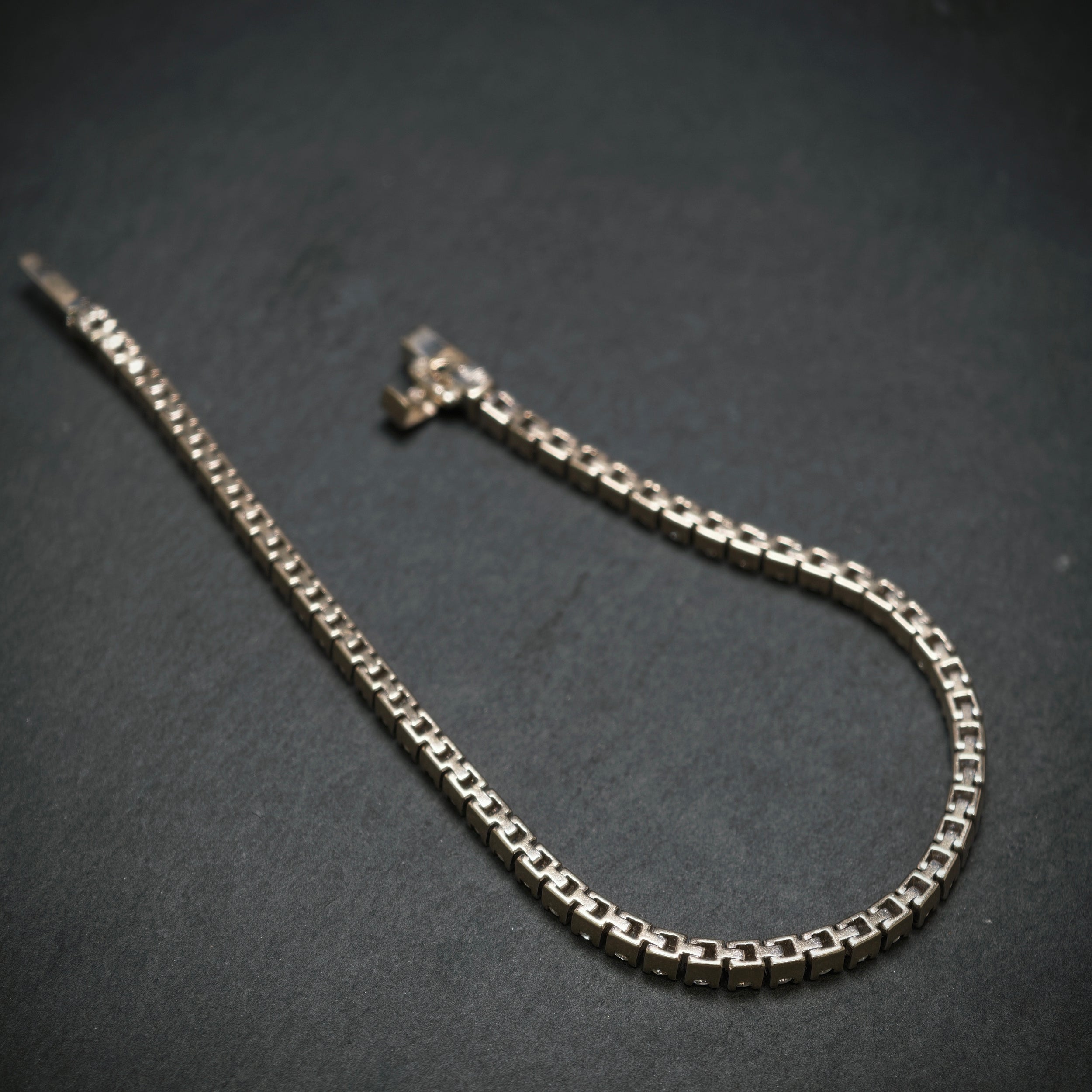 Riverarmband 750/- Weißgold mit 58 Brillanten