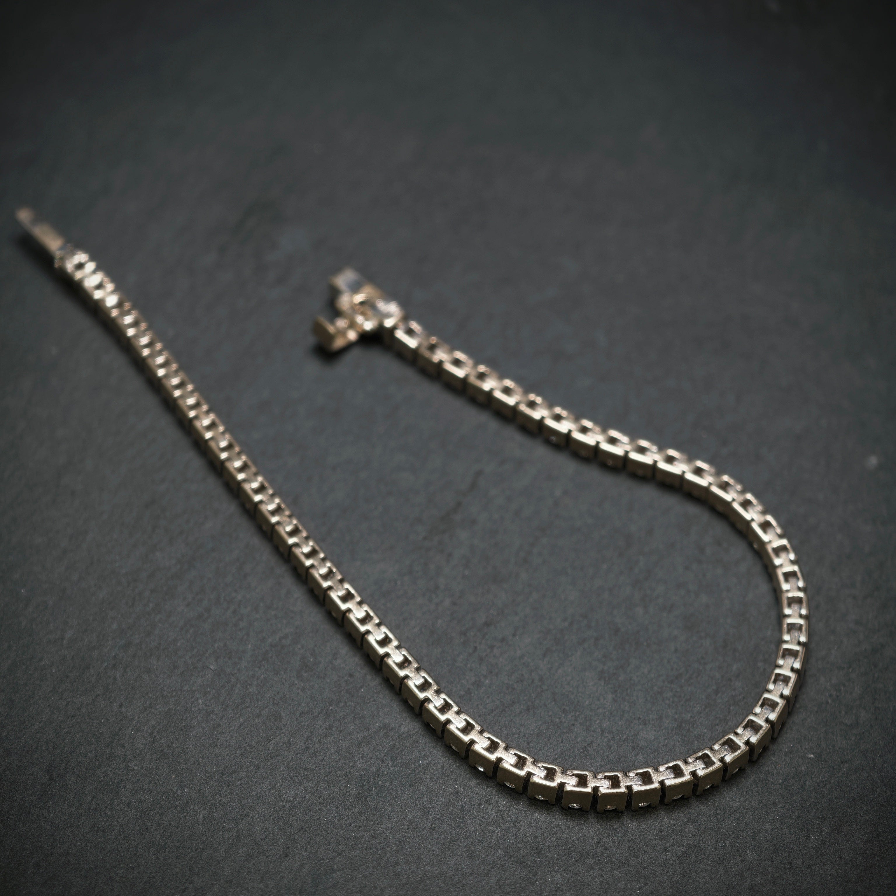 Riverarmband 750/- Weißgold mit 58 Brillanten