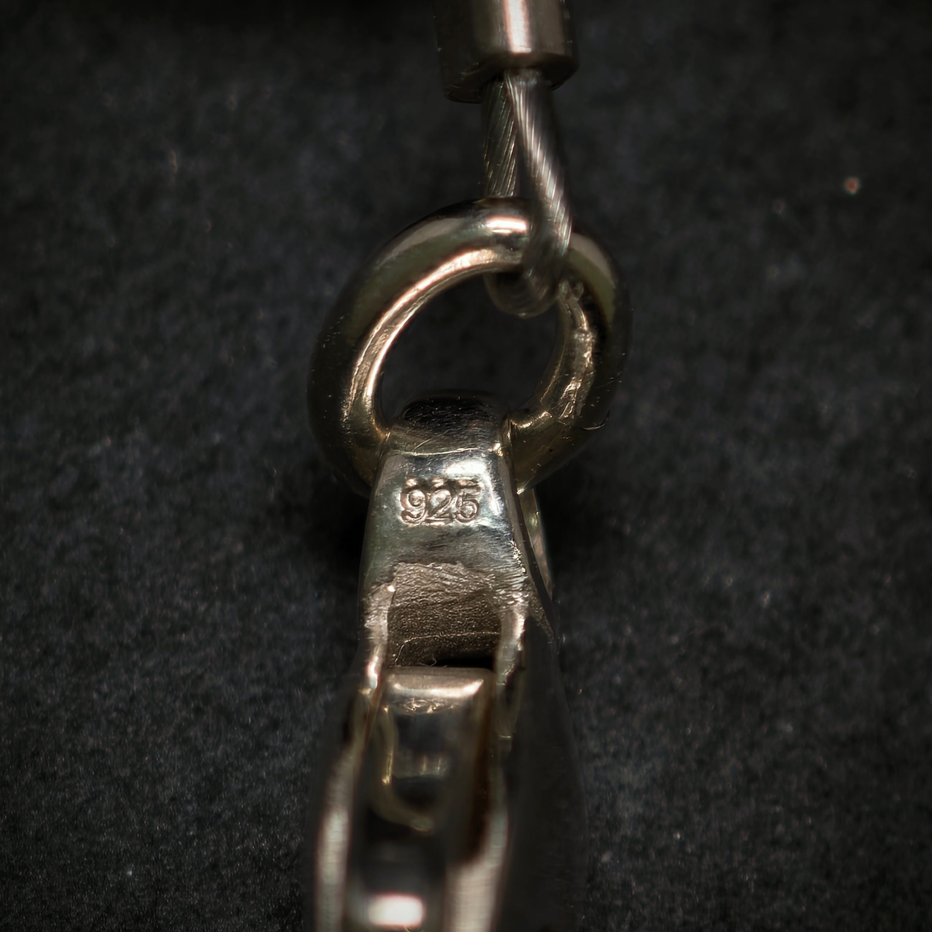 Perlarmband mit Lava und Hämatite