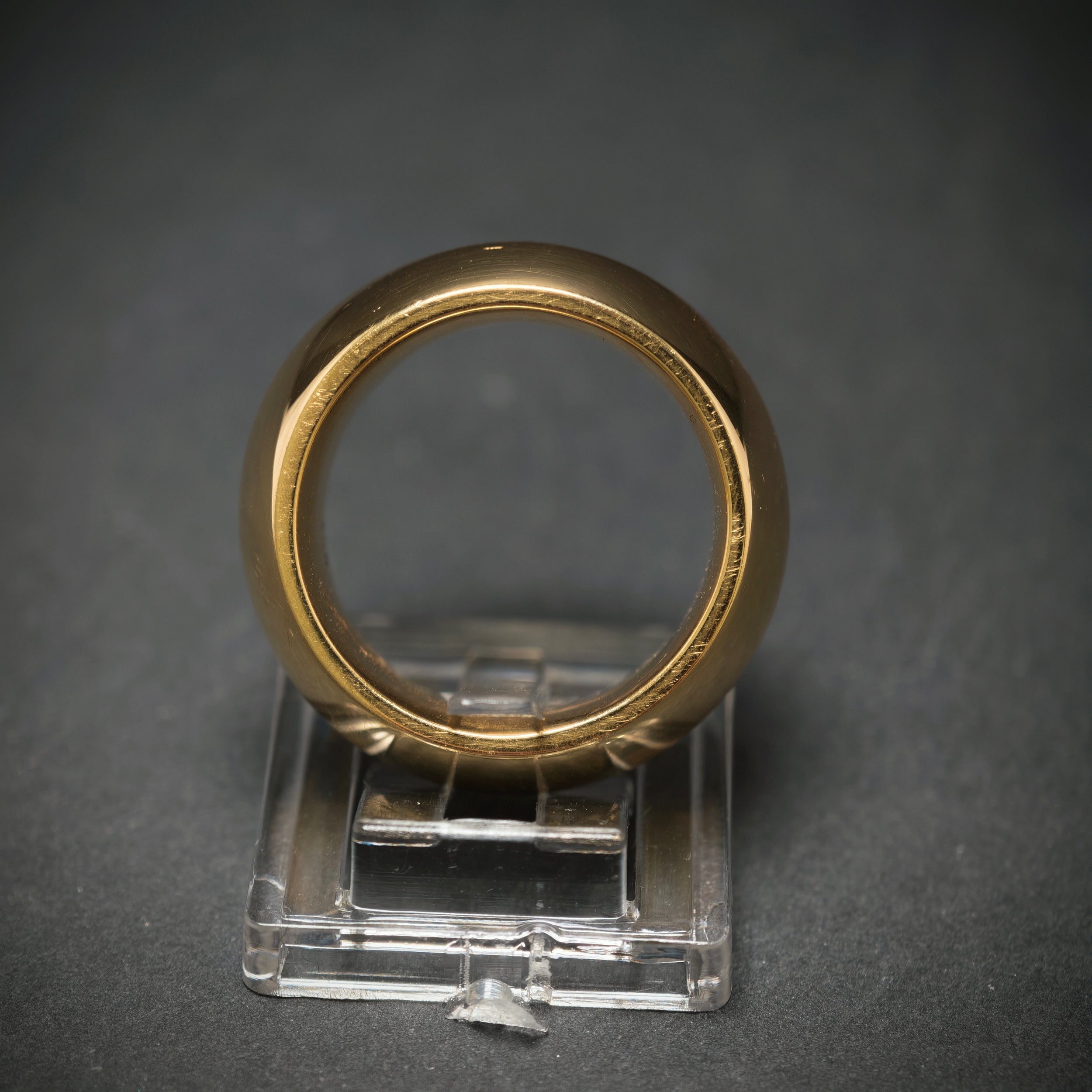 Ring 750/- Gelbgold mit 1 Saphir