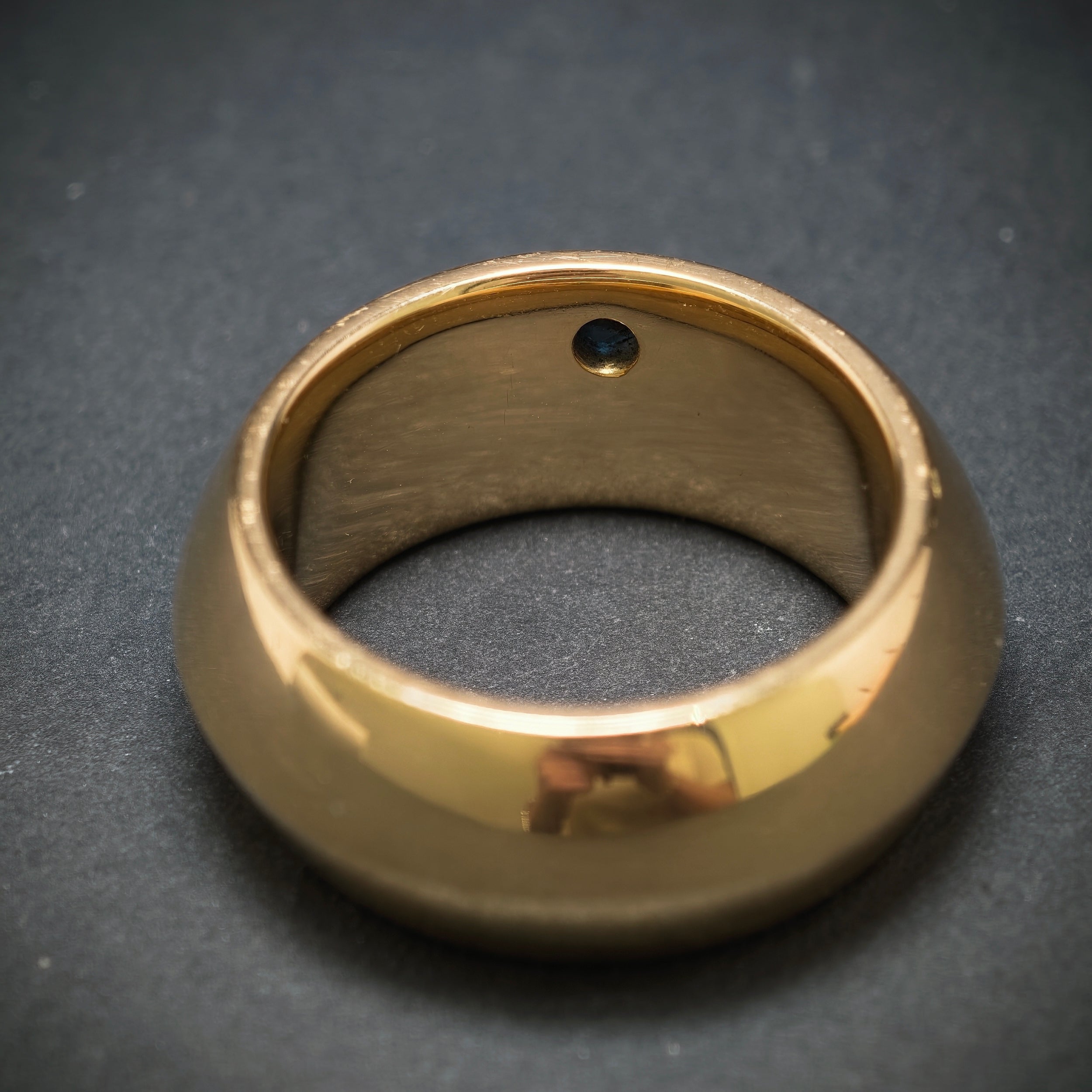 Ring 750/- Gelbgold mit 1 Saphir
