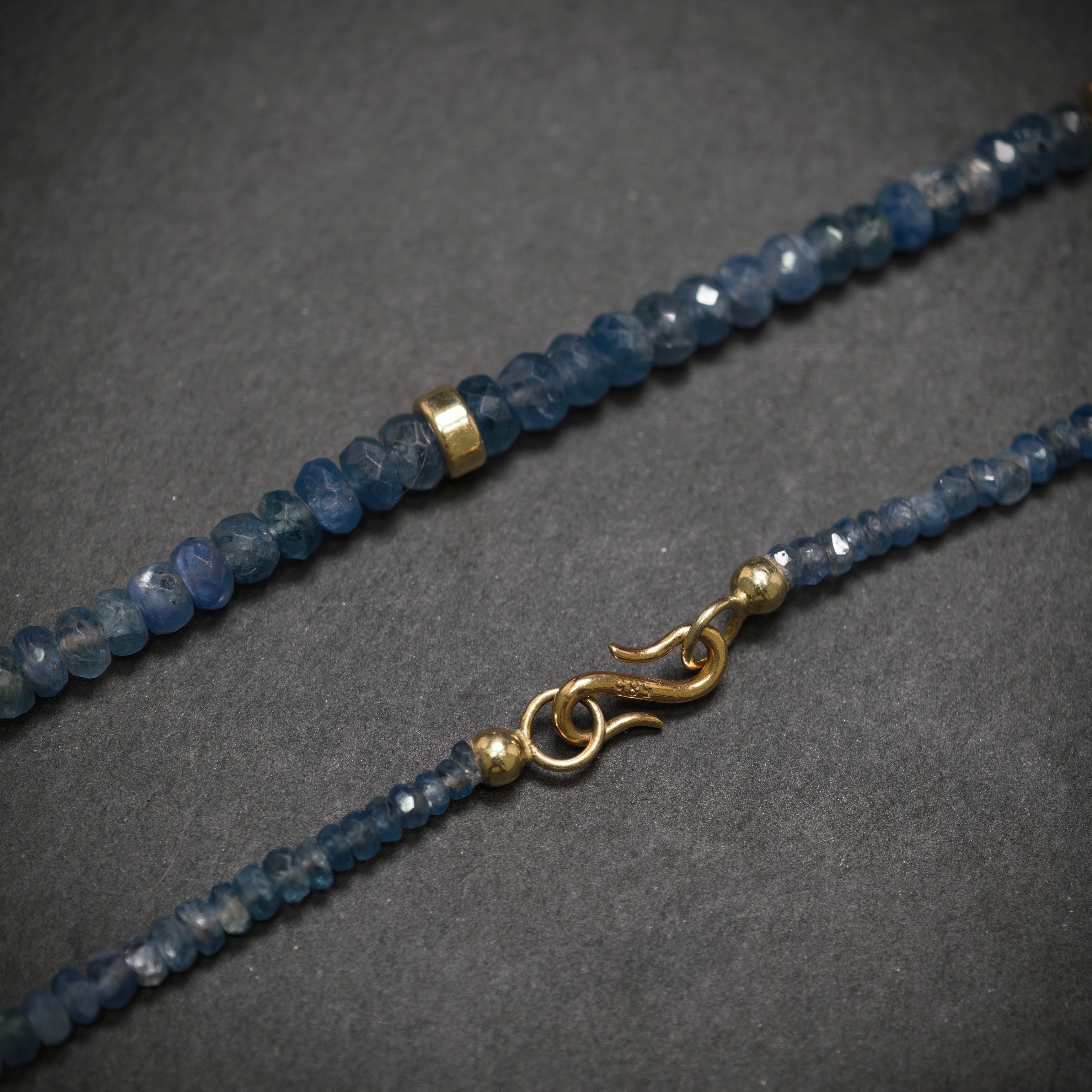 Kette 585/- Gelbgold mit 206 Saphiren