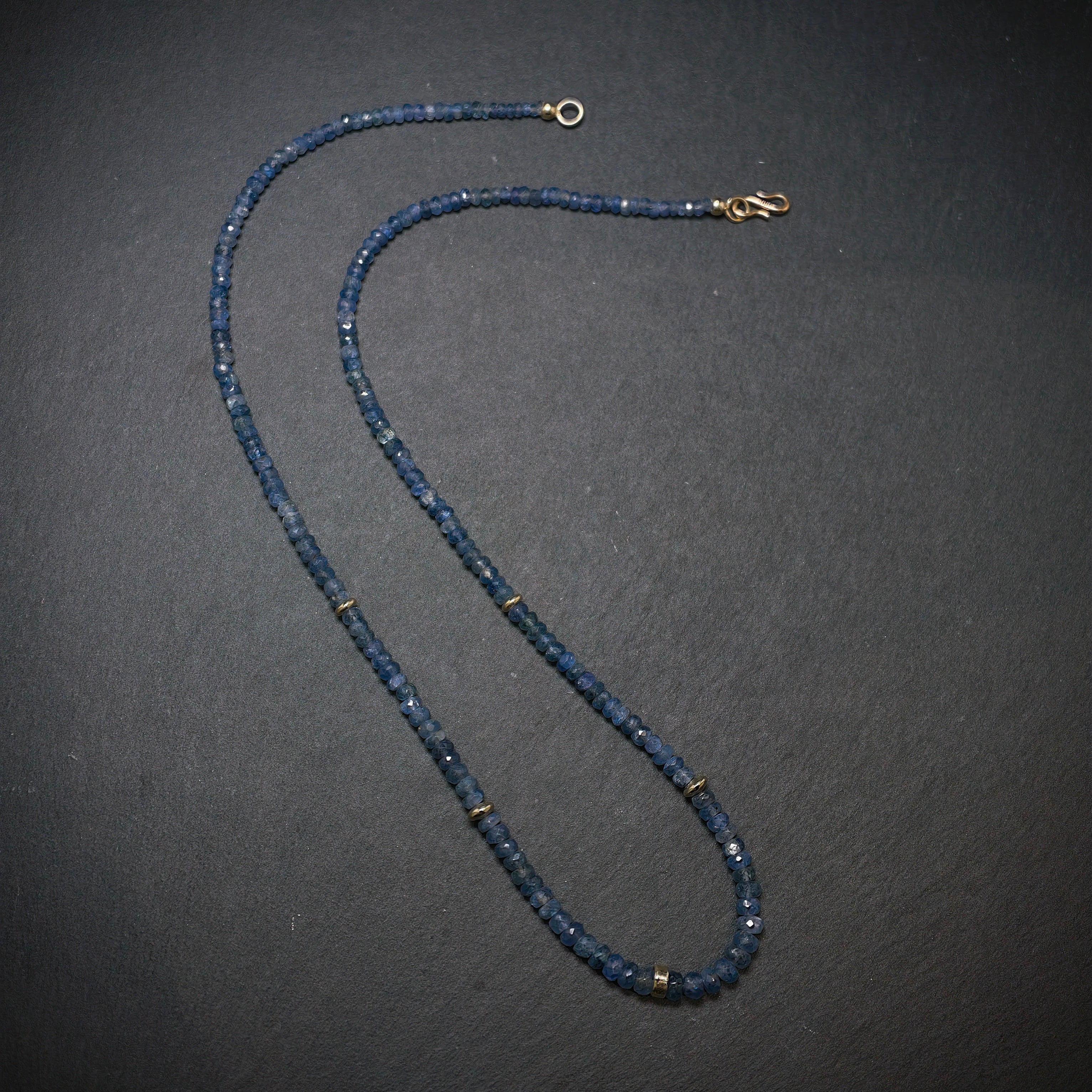 Kette 585/- Gelbgold mit 206 Saphiren