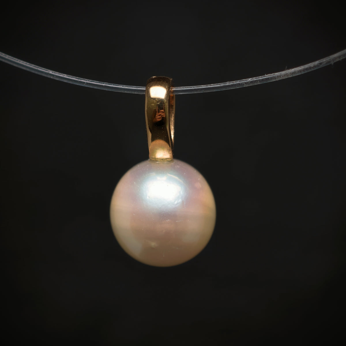 Handgefertigter Anhänger 750/- Gelbgold mit 1 Süßwasserperle