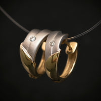 Handgefertigte Creolen 585/- Gelbgold rhodiniert mit 2 Brillanten