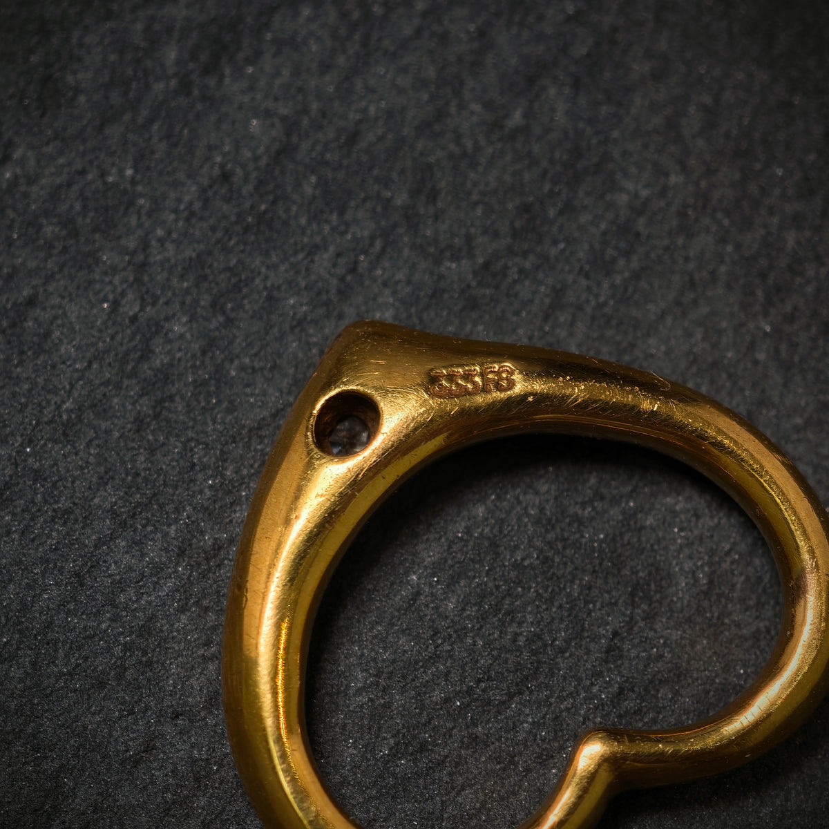 Handgefertigter Anhänger ,,Herz'' 333/- Gelbgold mit 1 Diamant