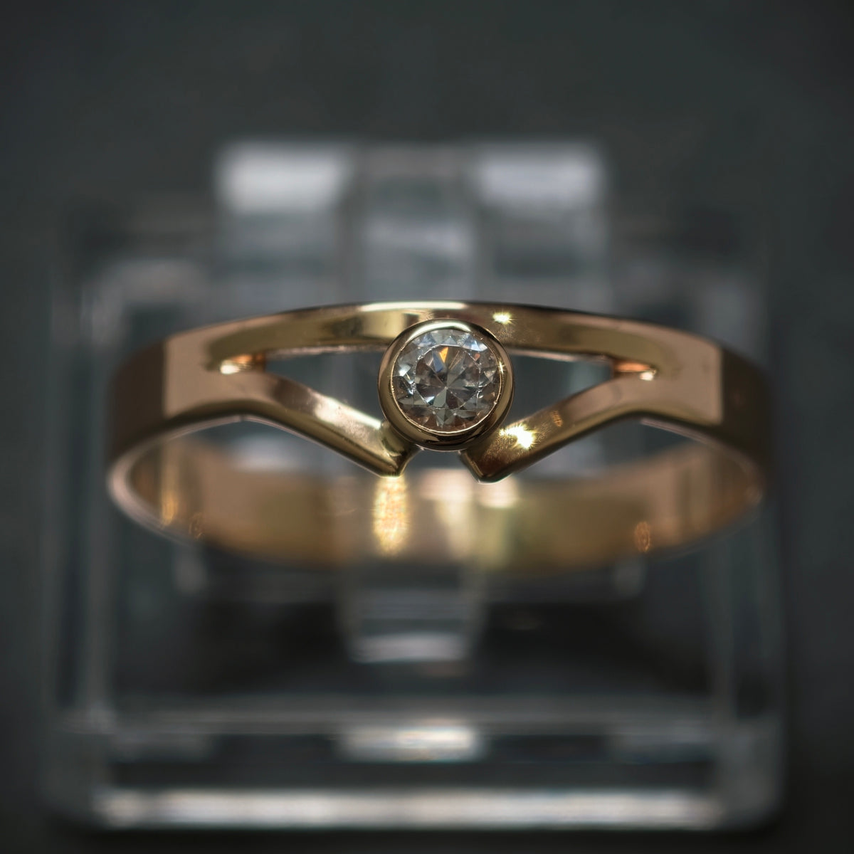Ring 585/- Gelbgold mit 1 Zirkonia