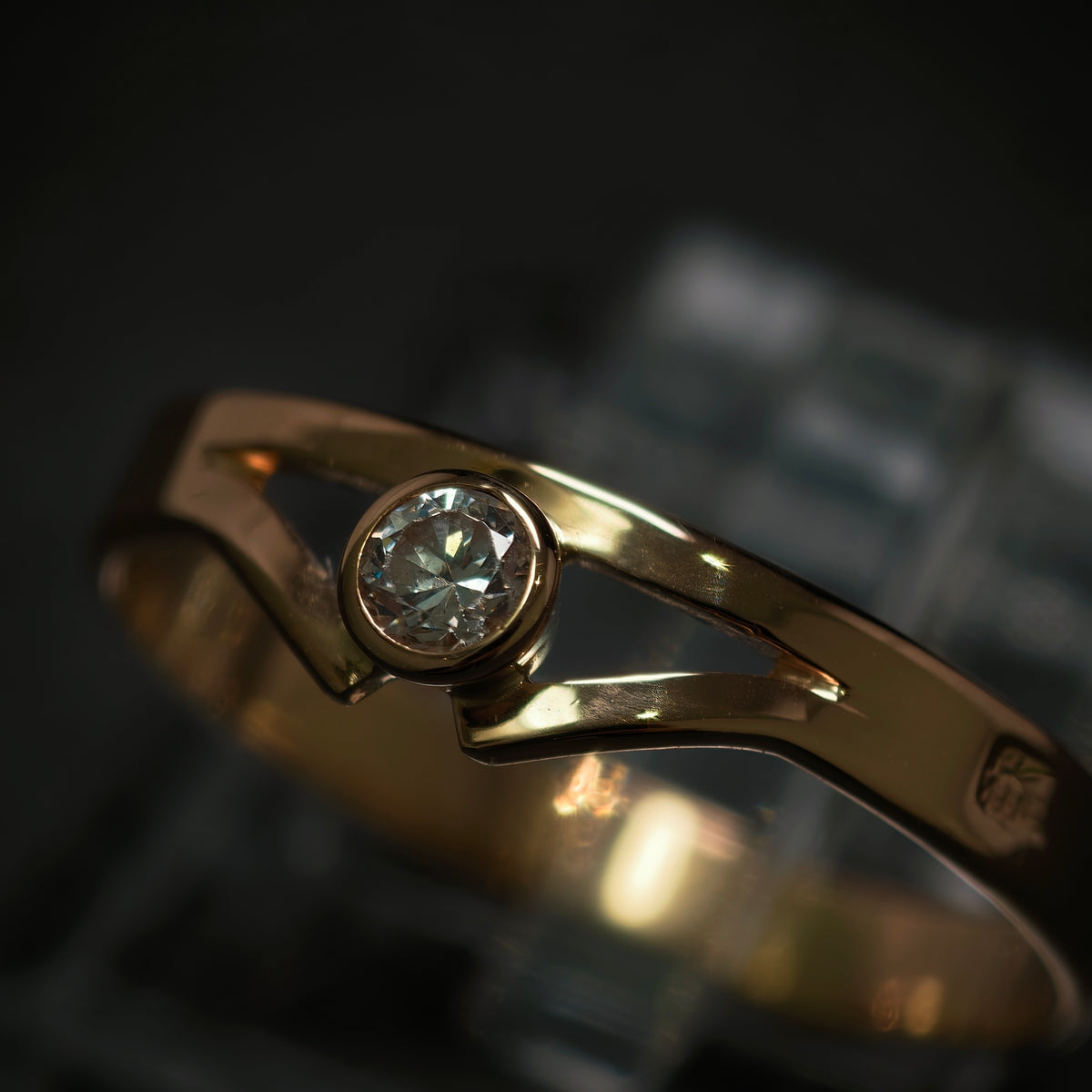 Ring 585/- Gelbgold mit 1 Zirkonia
