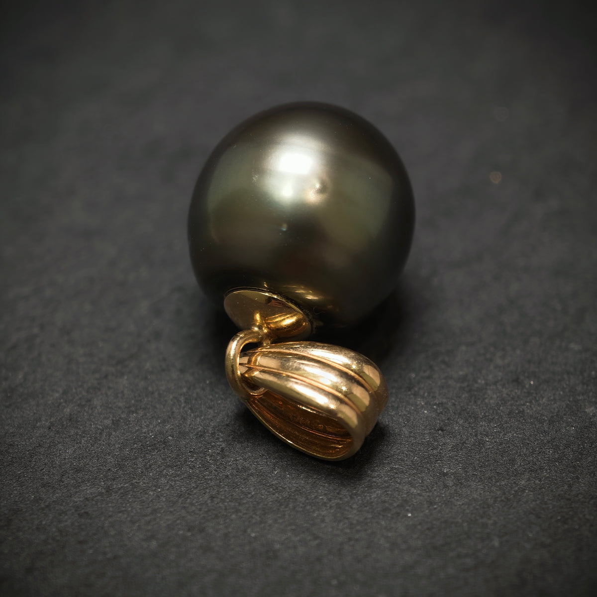 Anhänger 585/- Gelbgold mit 1 Tahitiperle