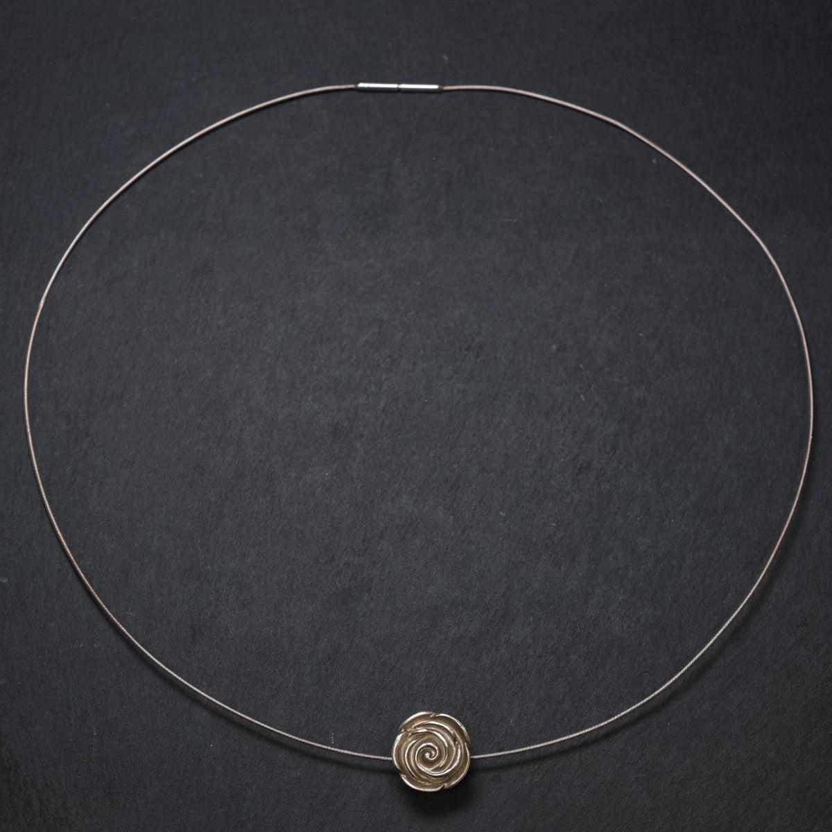 Handgefertiger Halsreif ,,Rose'' 925/- Silber