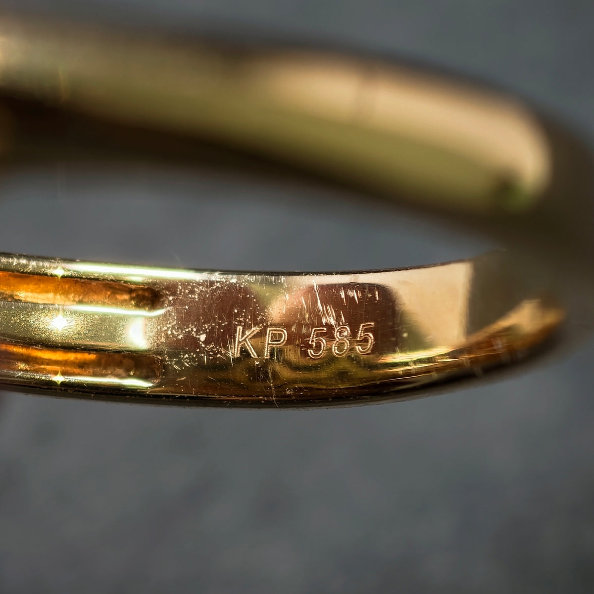 Ring 585/- Gelbgold mit 1 Tansanit 2 Blautopase und 8 Diamanten