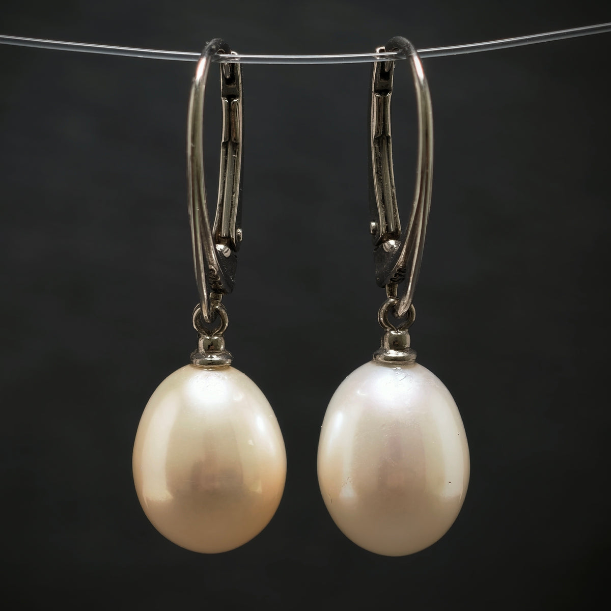Handgefertigte Ohrringe 925/- Silber mit 2 Süßwasserperlen