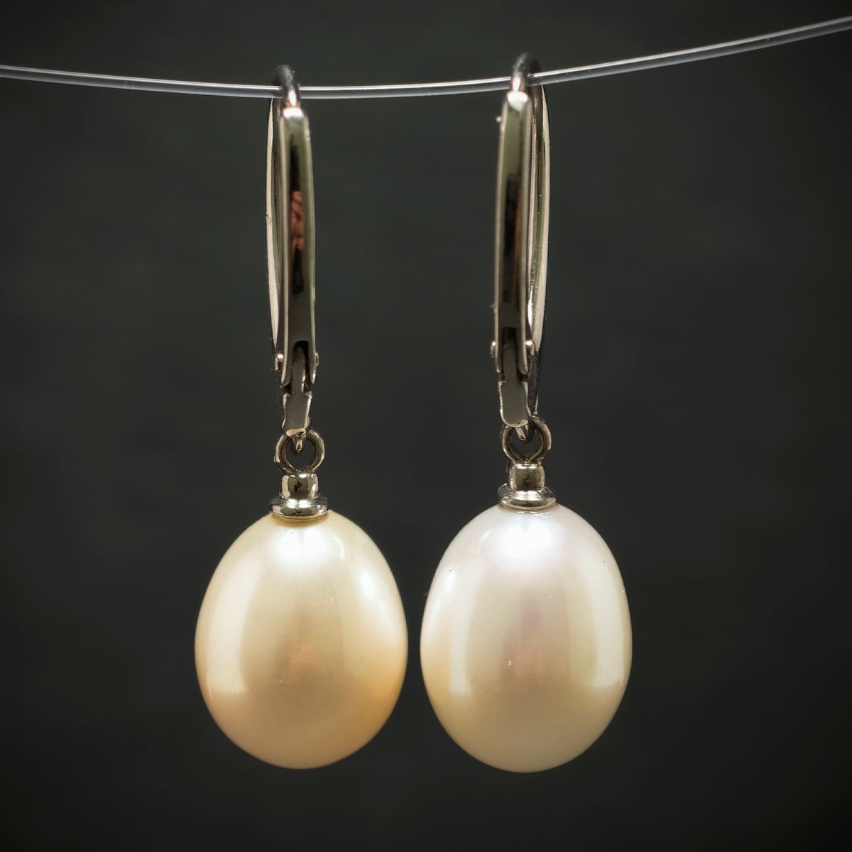 Handgefertigte Ohrringe 925/- Silber mit 2 Süßwasserperlen