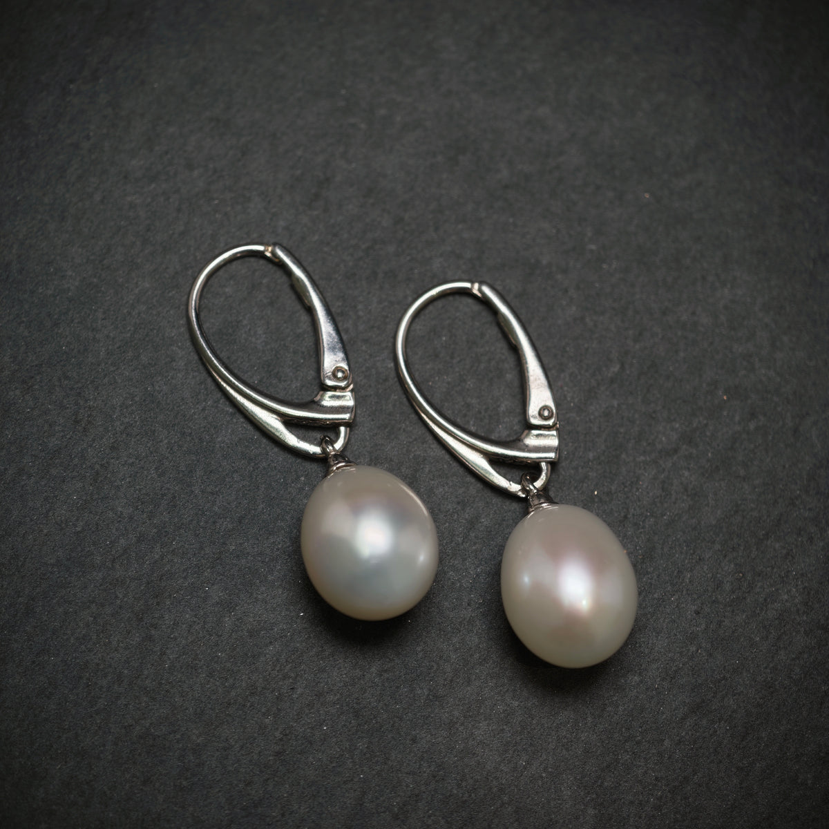 Handgefertigte Ohrringe 925/- Silber mit 2 Süßwasserperlen