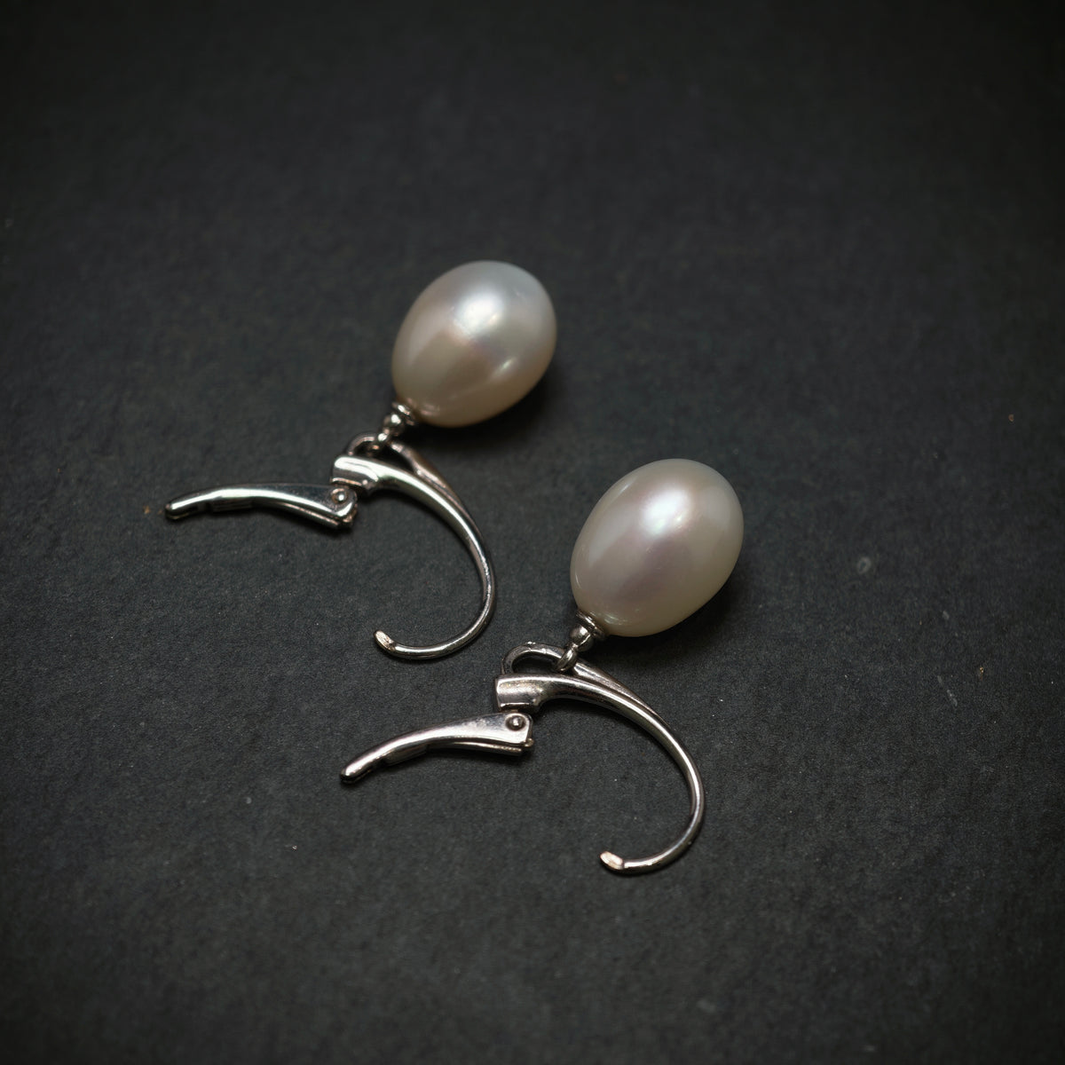 Handgefertigte Ohrringe 925/- Silber mit 2 Süßwasserperlen