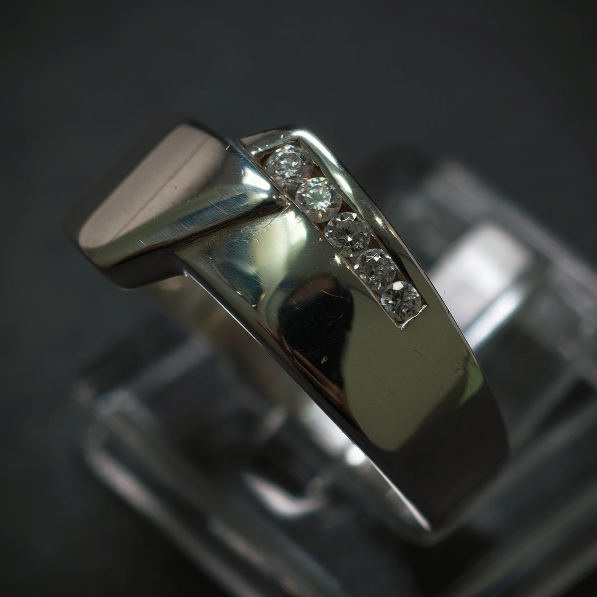 Ring 925/- Silber mit 5 Zirkonias
