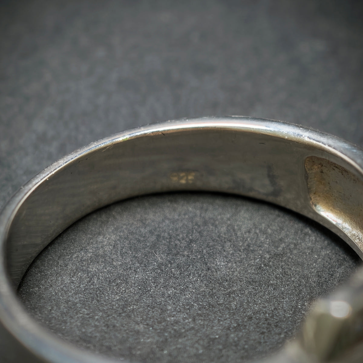 Ring 925/- Silber mit 5 Zirkonias