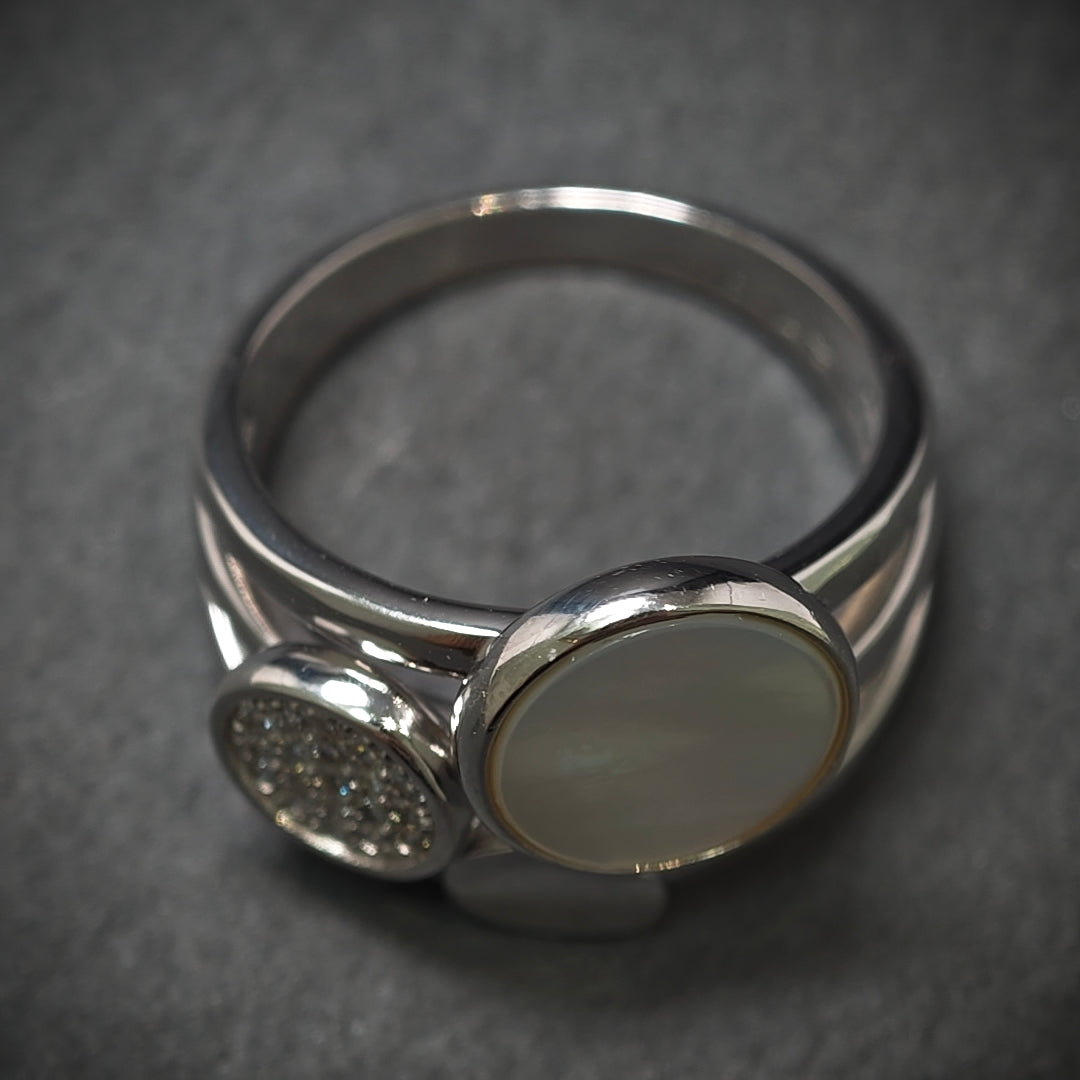 Ring 925/- Silber mit 1 Perlmuttplatte und 19 Zirkonias