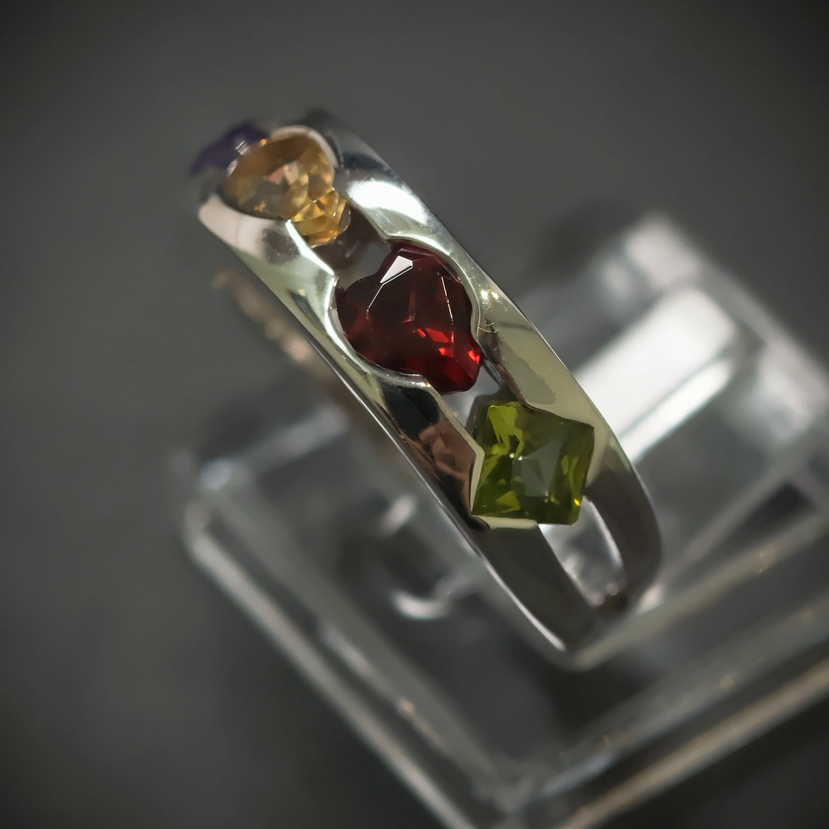 Ring 925/- Silber mit 4 Zirkonias