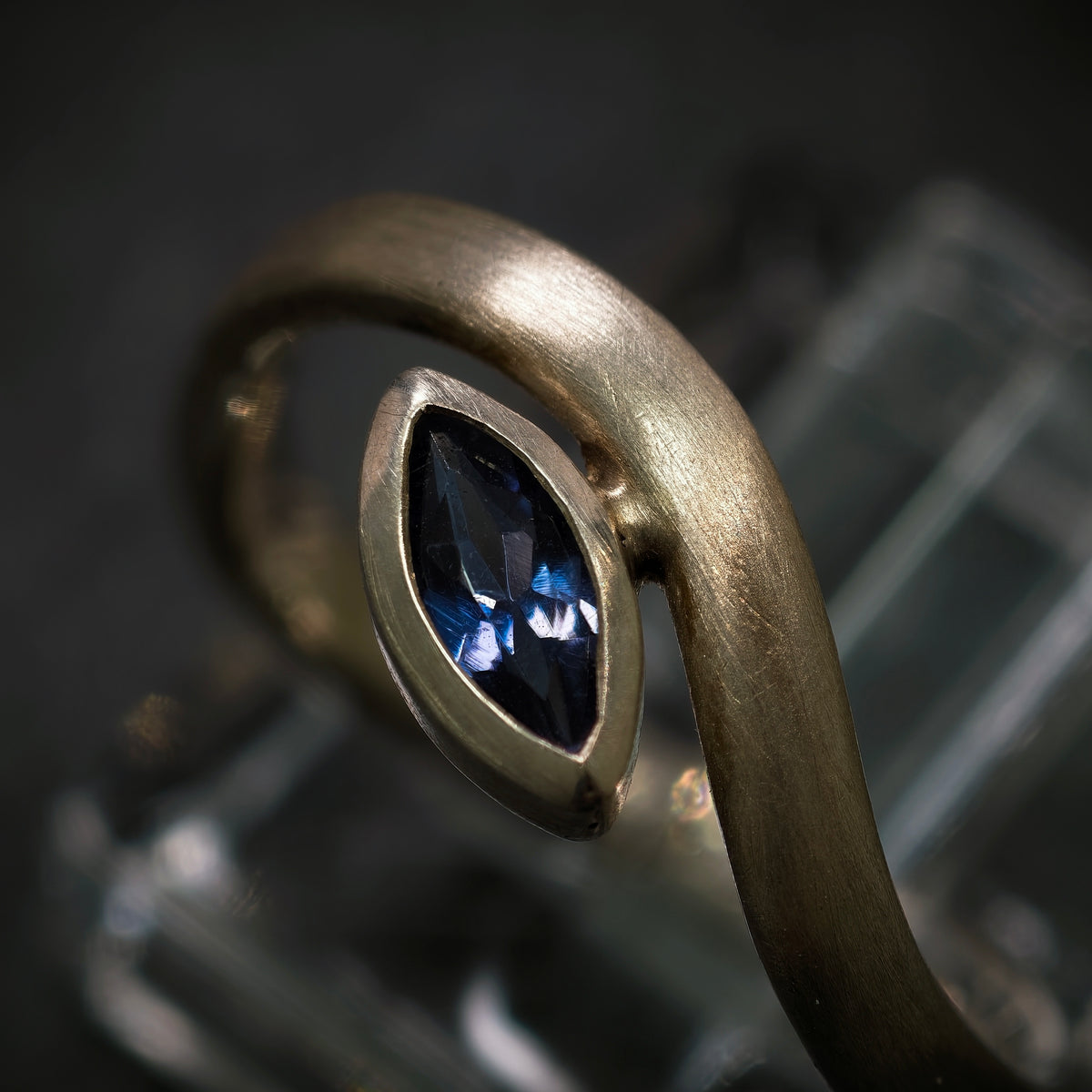 Handgefertigter Ring 925/- Silber mit 1 Tansanit